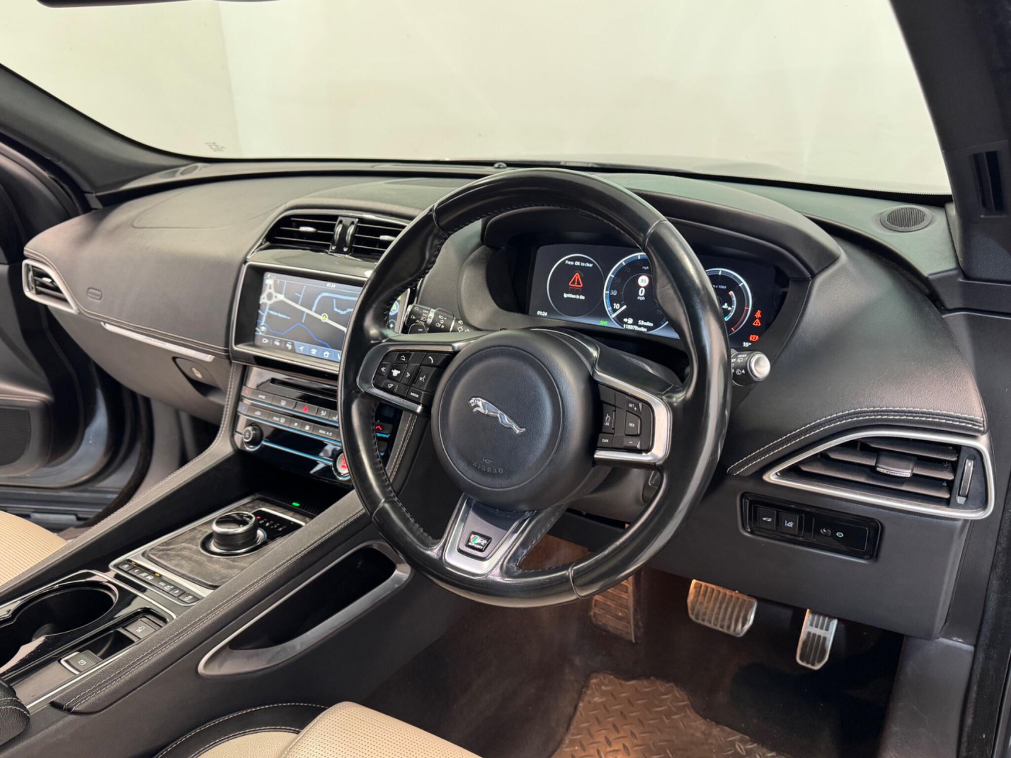 Jaguar F-Pace view 19