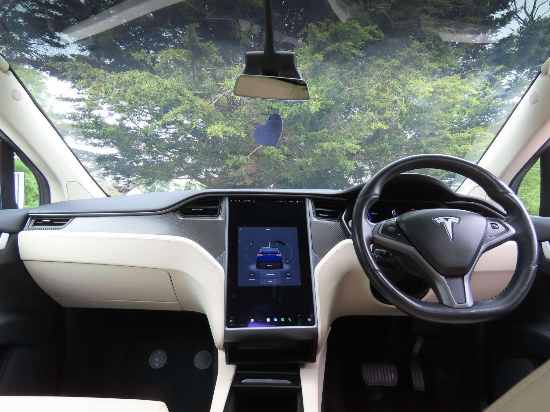 Tesla Model X view 9