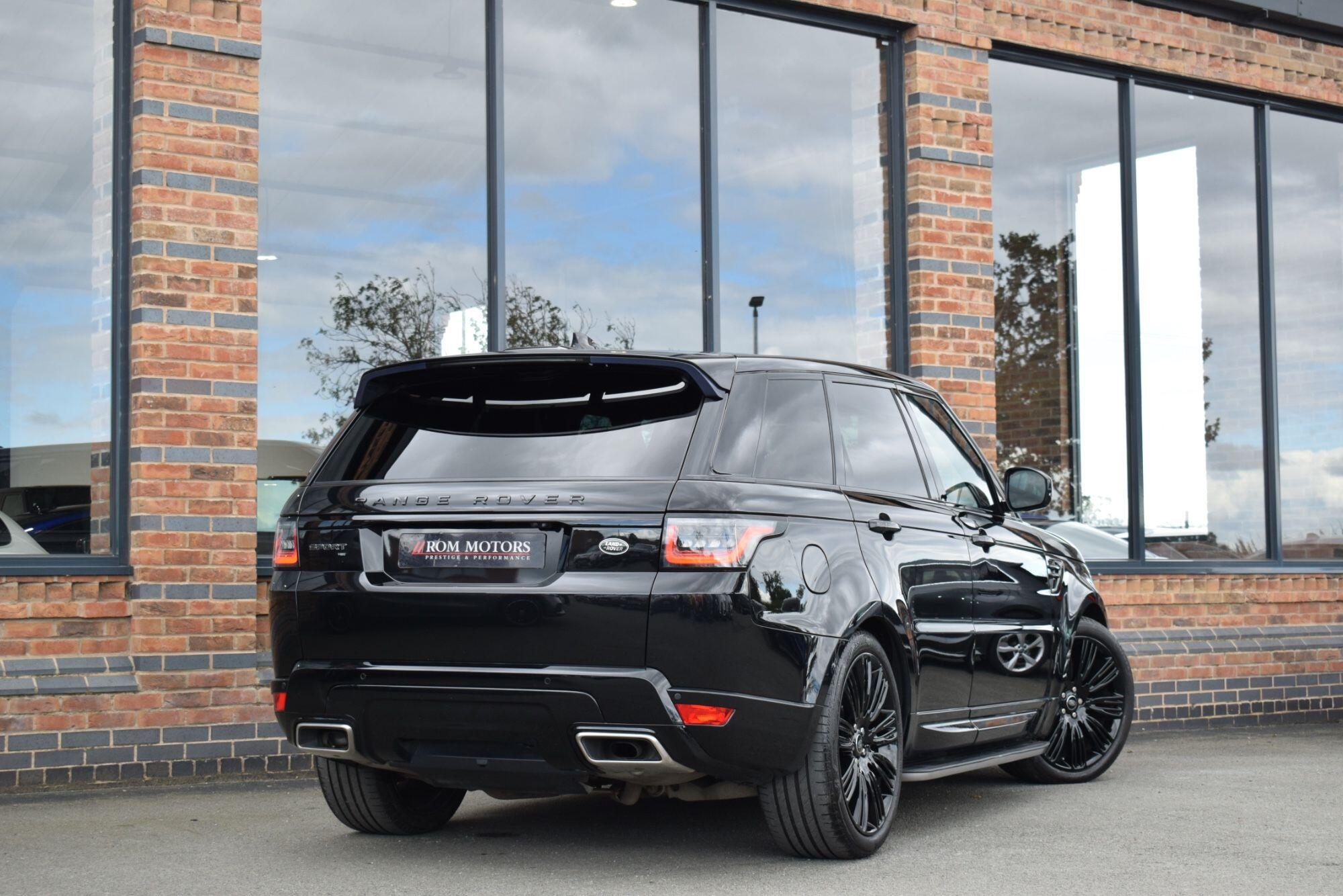 Land Rover Range Rover Sport view 2