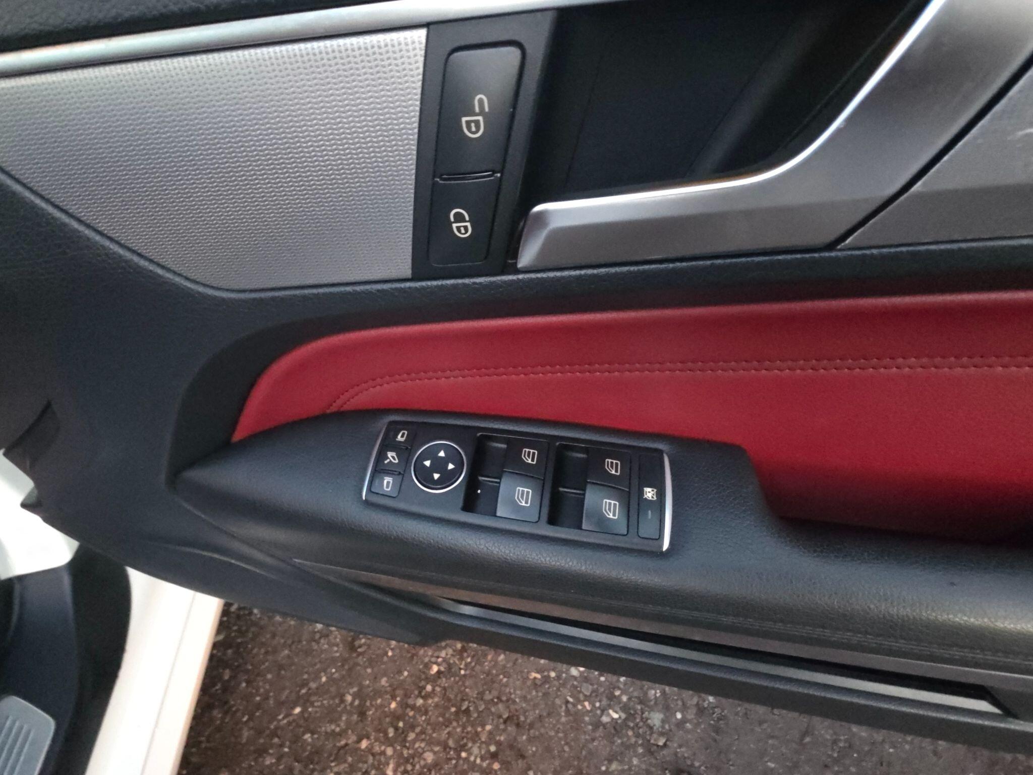 2014 Mercedes-Benz E Class image 21