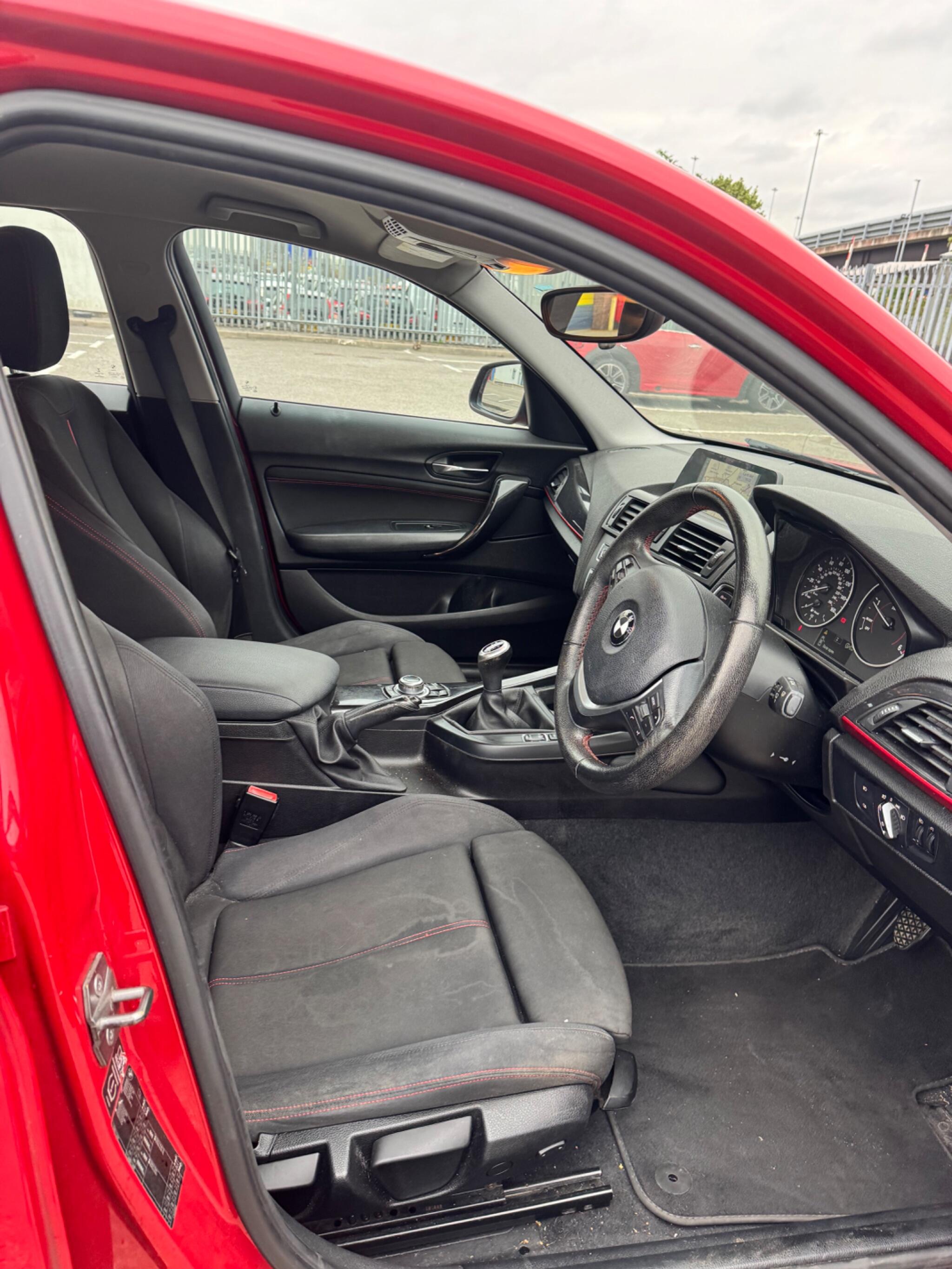 BMW 1 Series view 24
