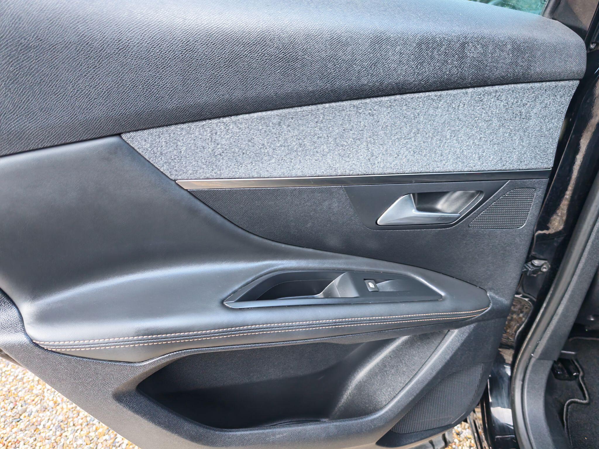 Peugeot 3008 view 44
