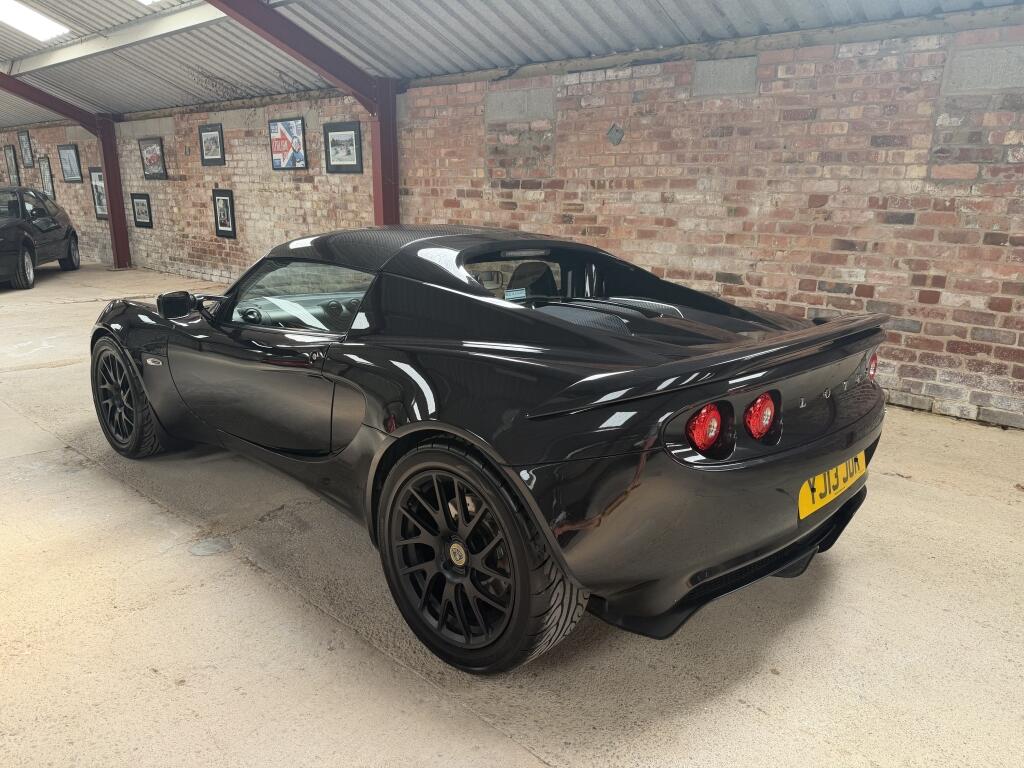 Lotus Elise view 12