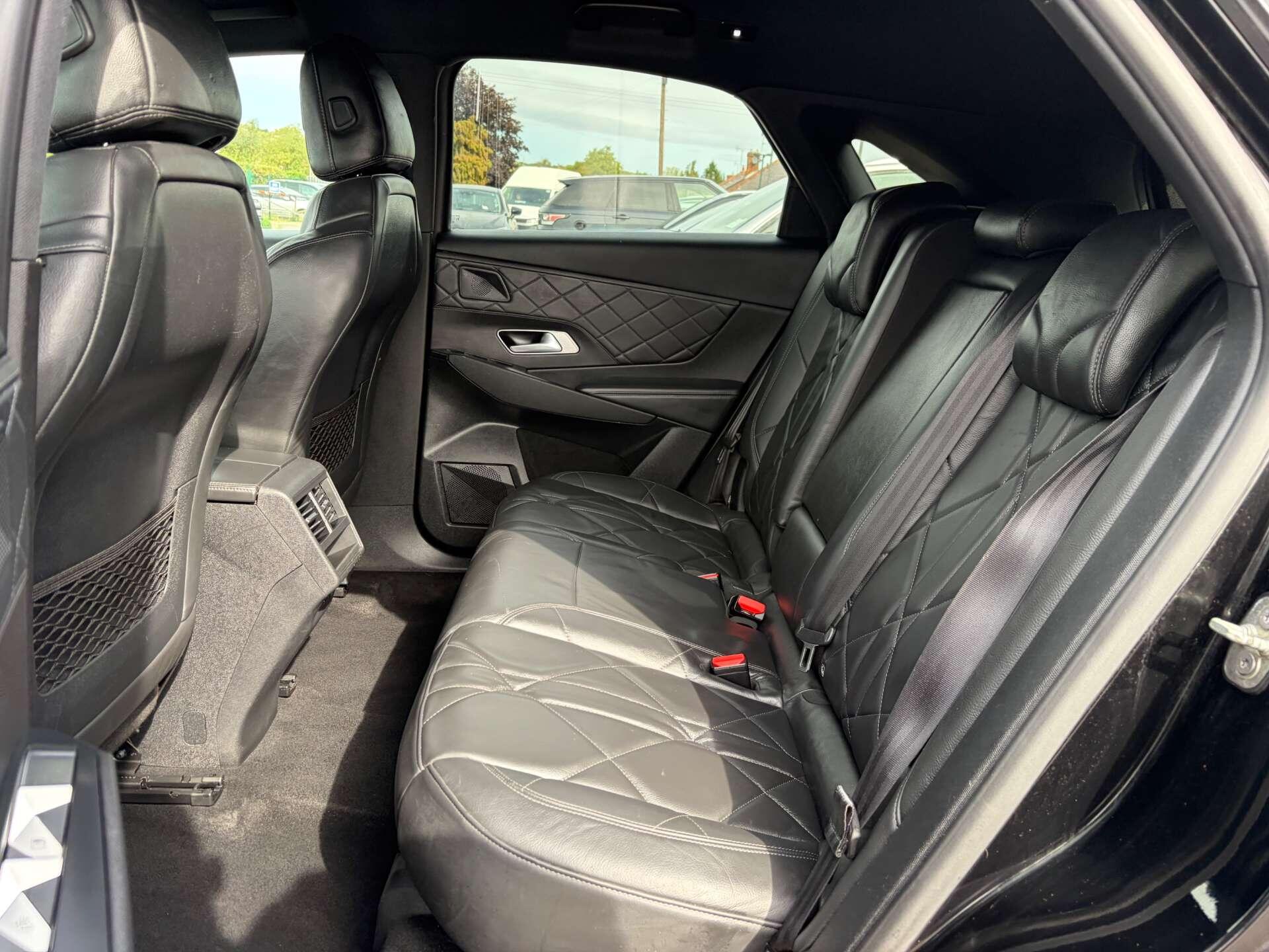 DS Automobiles DS 7 Crossback view 15