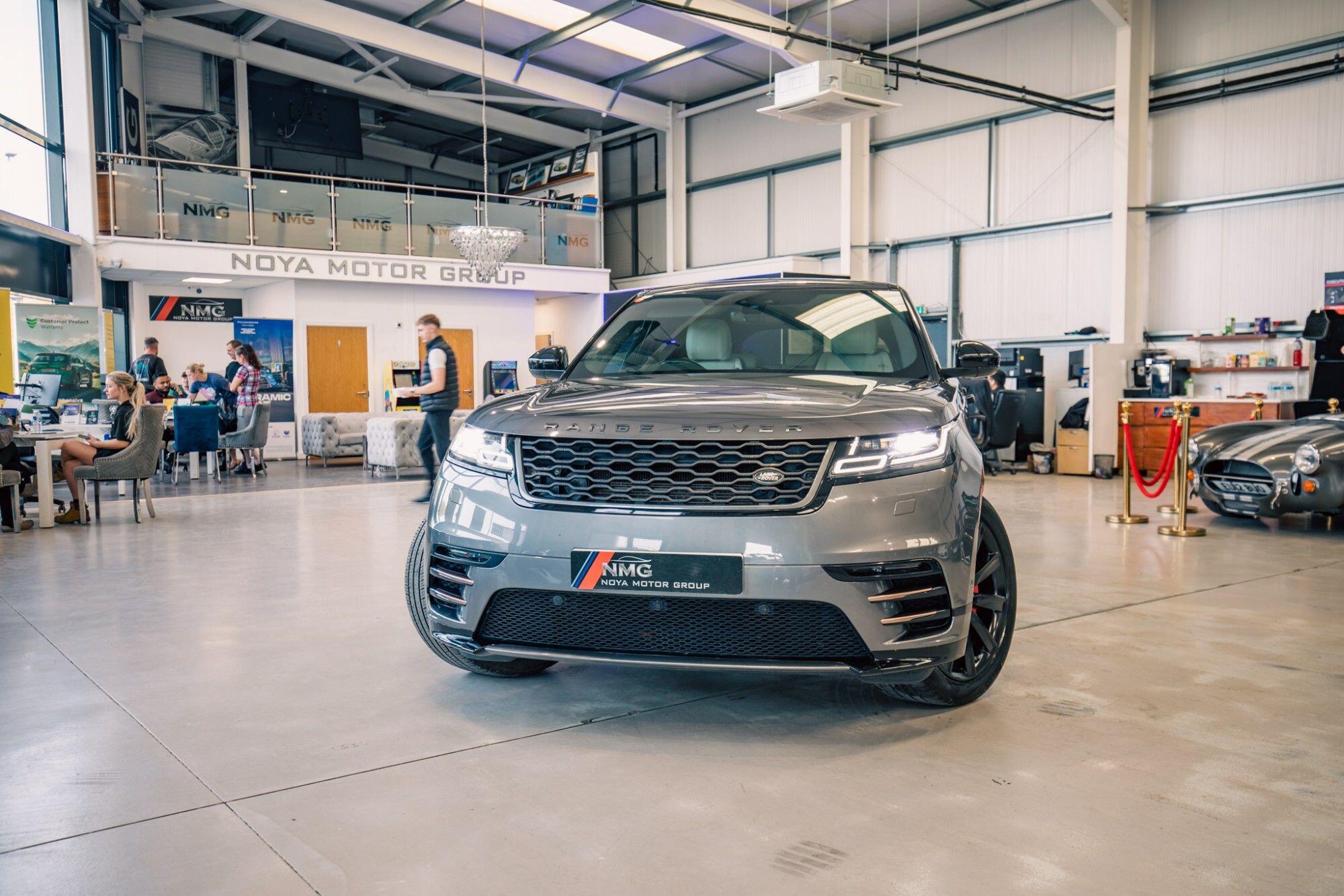 Land Rover Range Rover Velar view 4