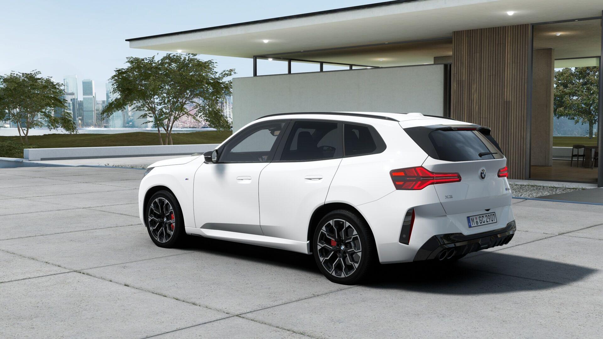 BMW X3 view 3