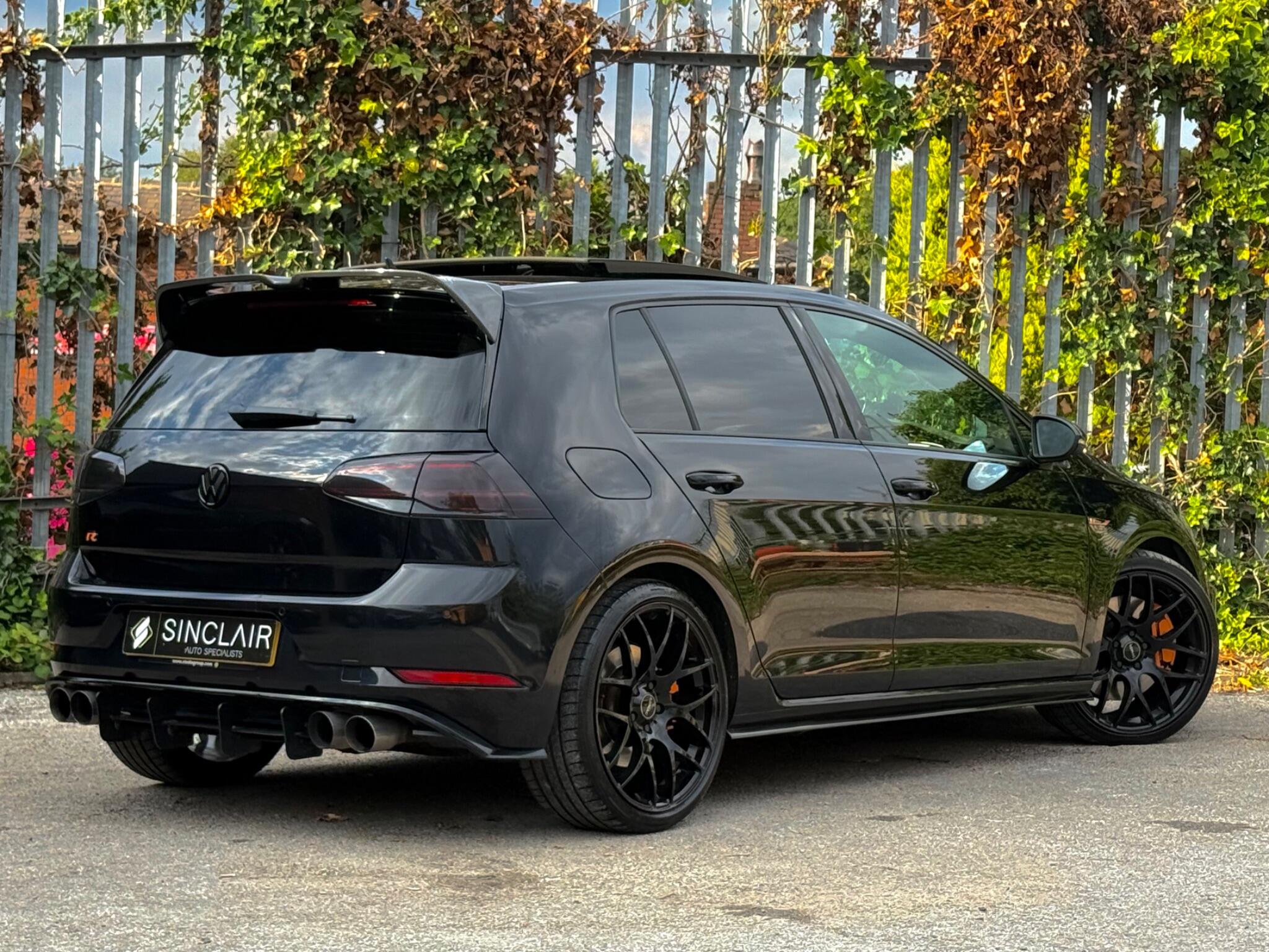 Volkswagen Golf view 8