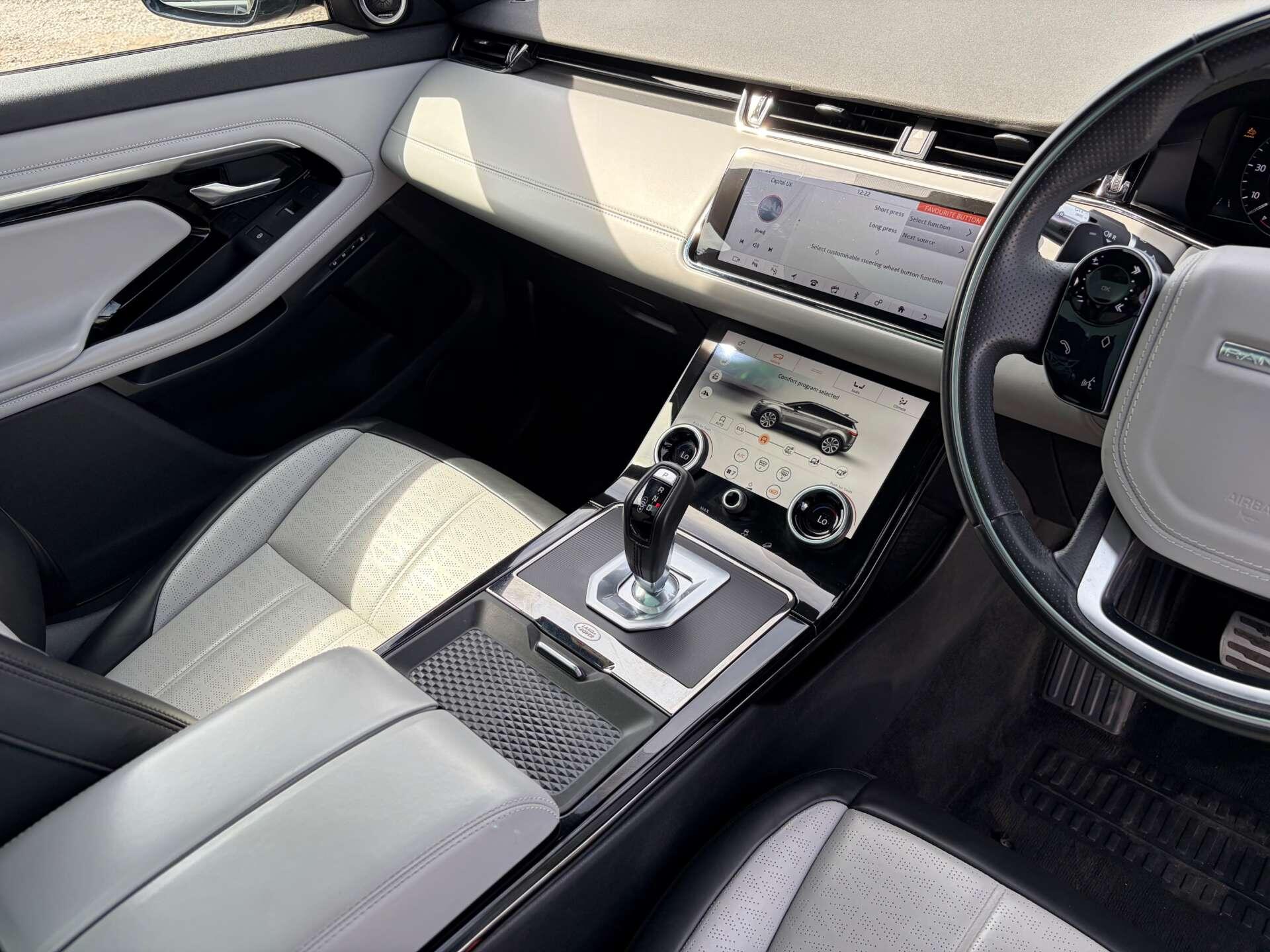 Land Rover Range Rover Evoque view 42