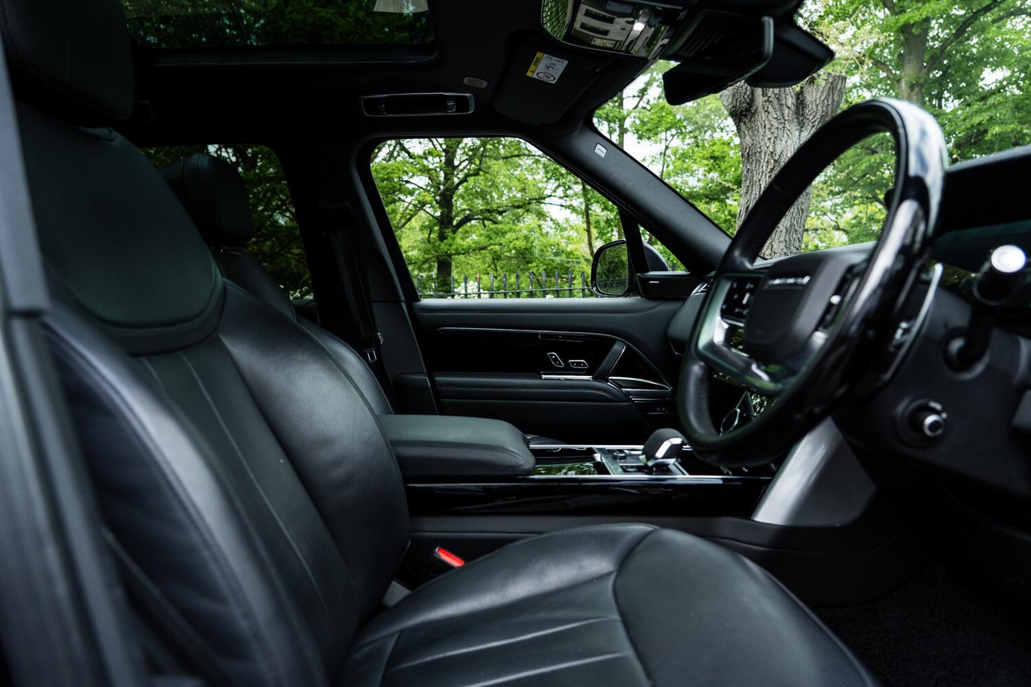 Land Rover Range Rover view 30