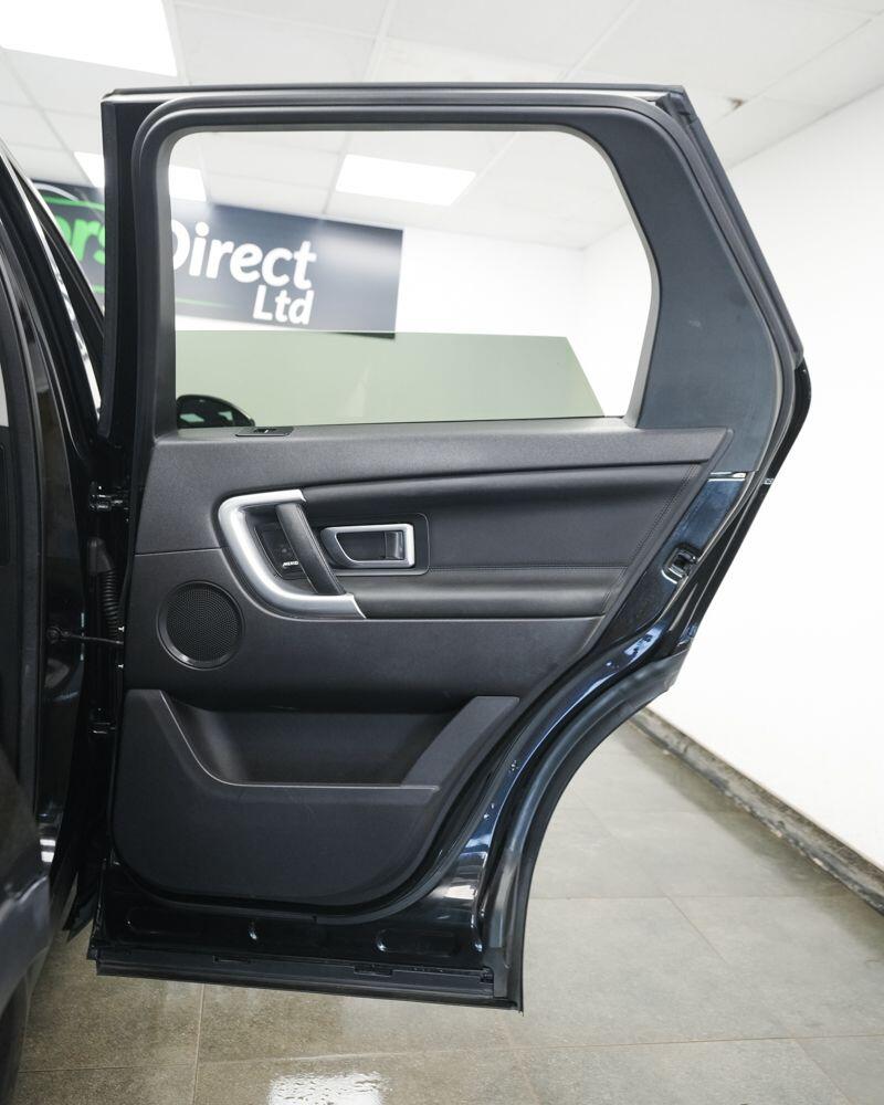 Land Rover Discovery Sport view 18