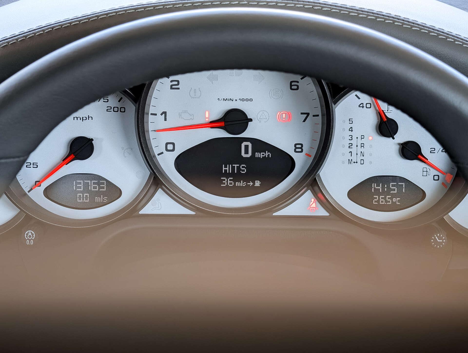 Porsche 911 view 29