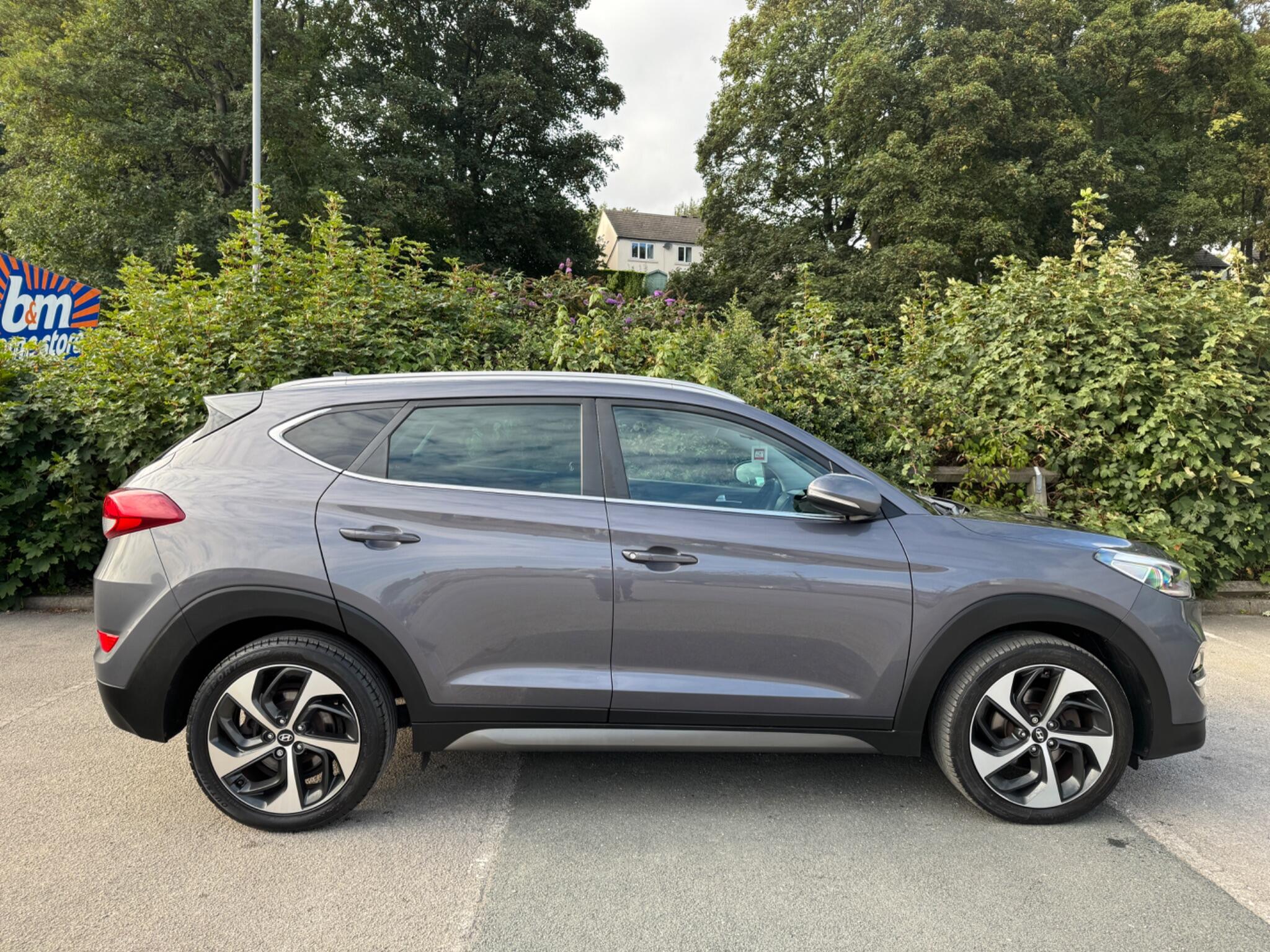 Hyundai Tucson view 4