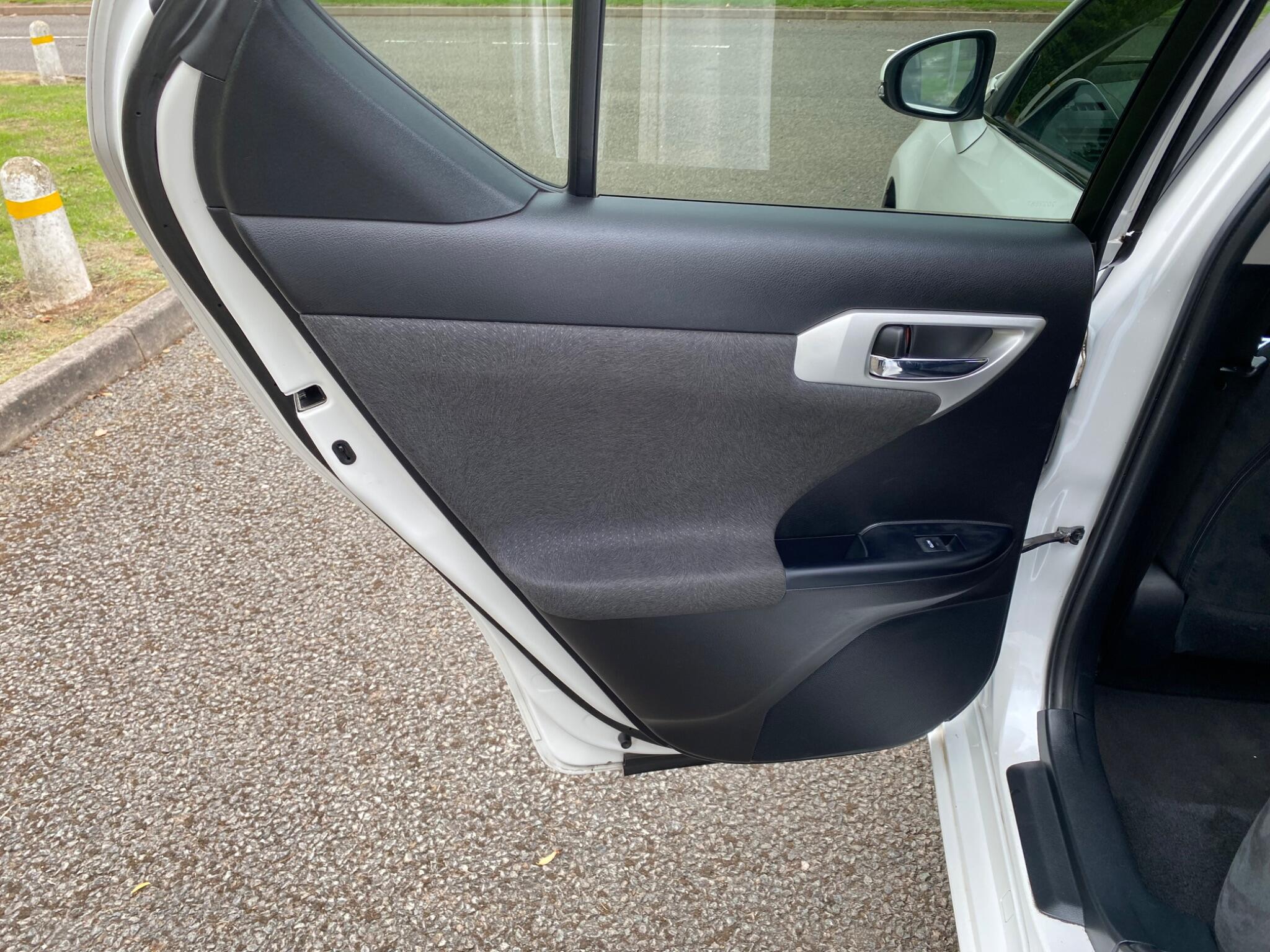 Lexus CT view 21