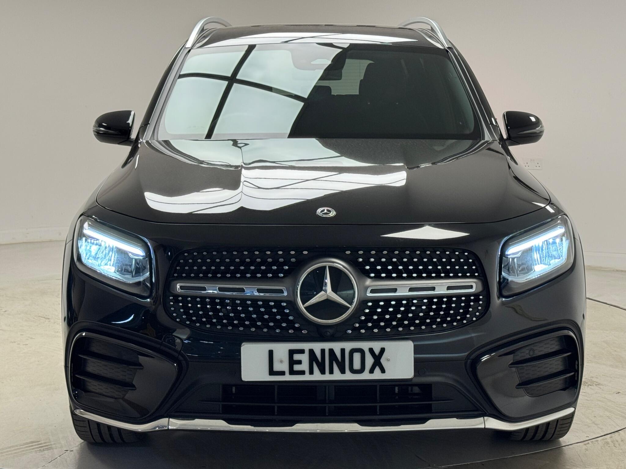Mercedes-Benz GLB view 2
