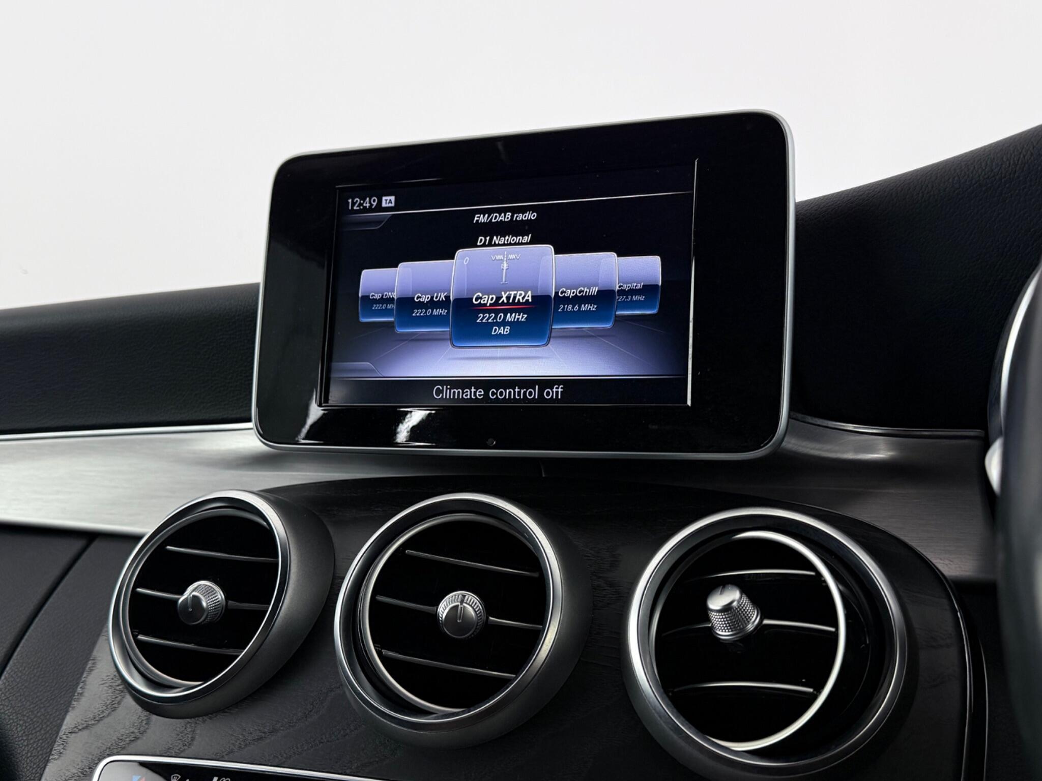Mercedes-Benz C-Class view 24