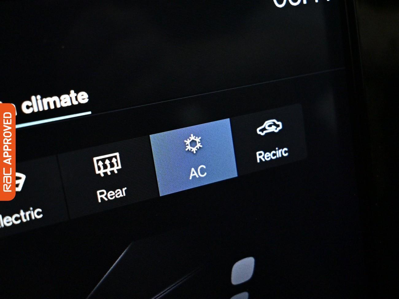 Volvo XC40 view 18