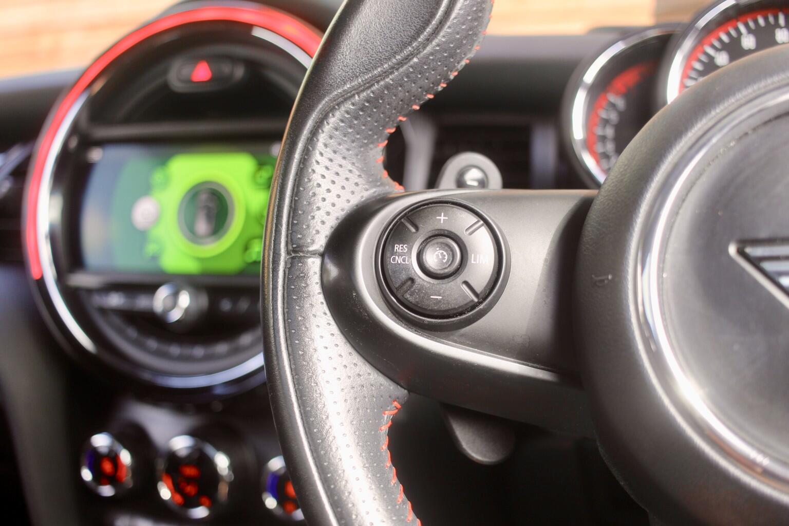 Mini Hatch view 22