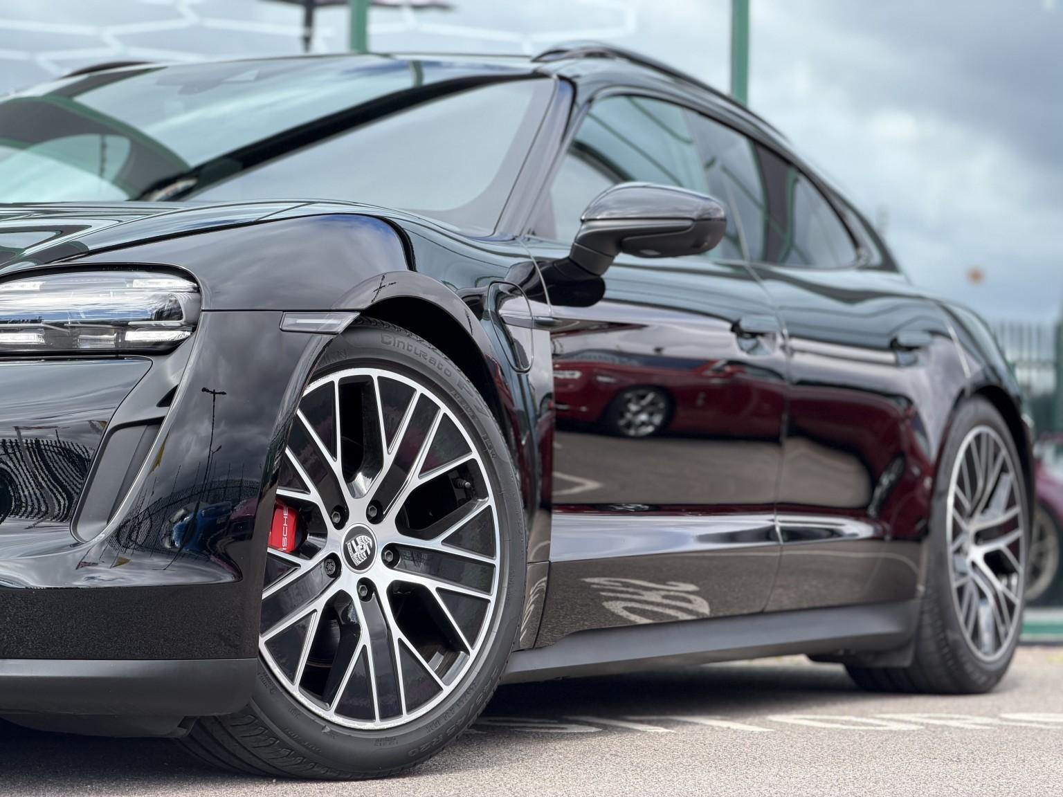 Porsche Taycan view 21