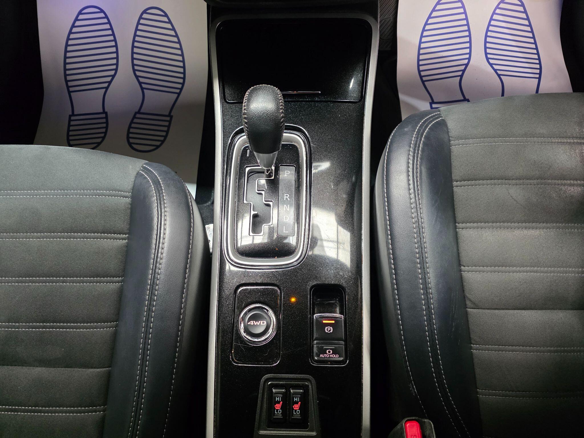 Mitsubishi Outlander view 10