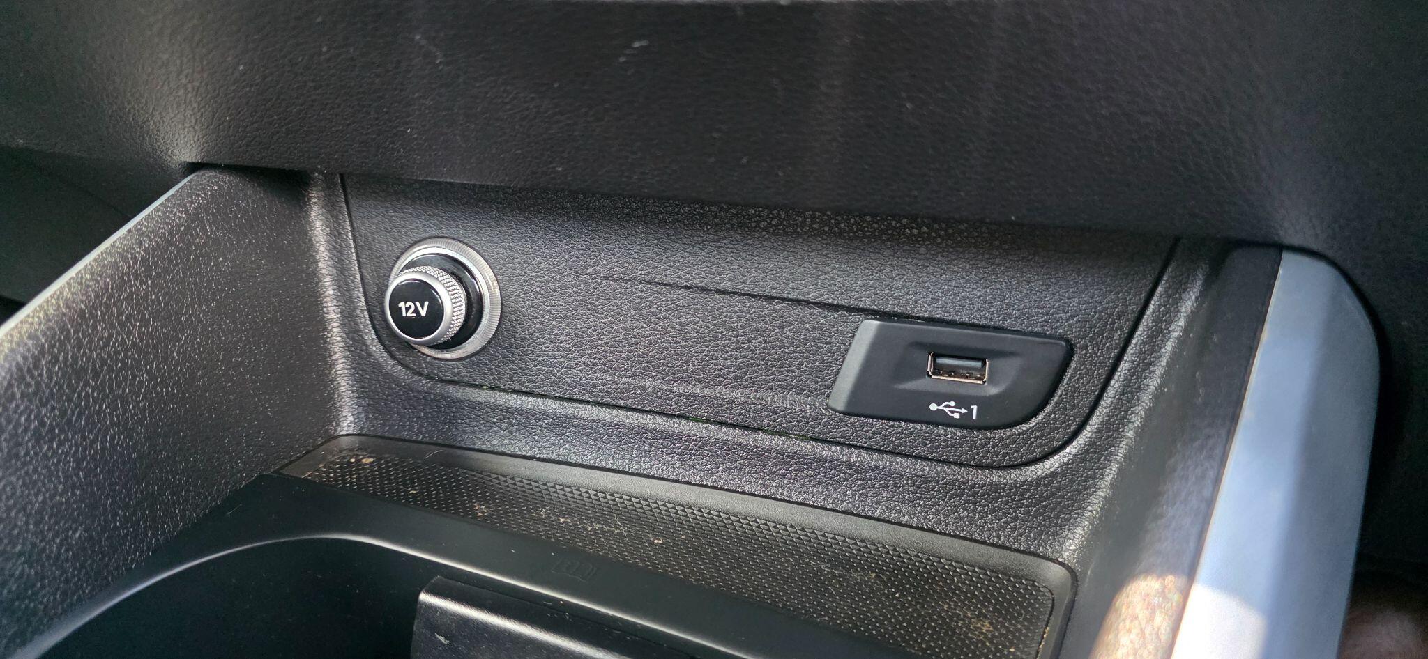 Audi Q2 view 48