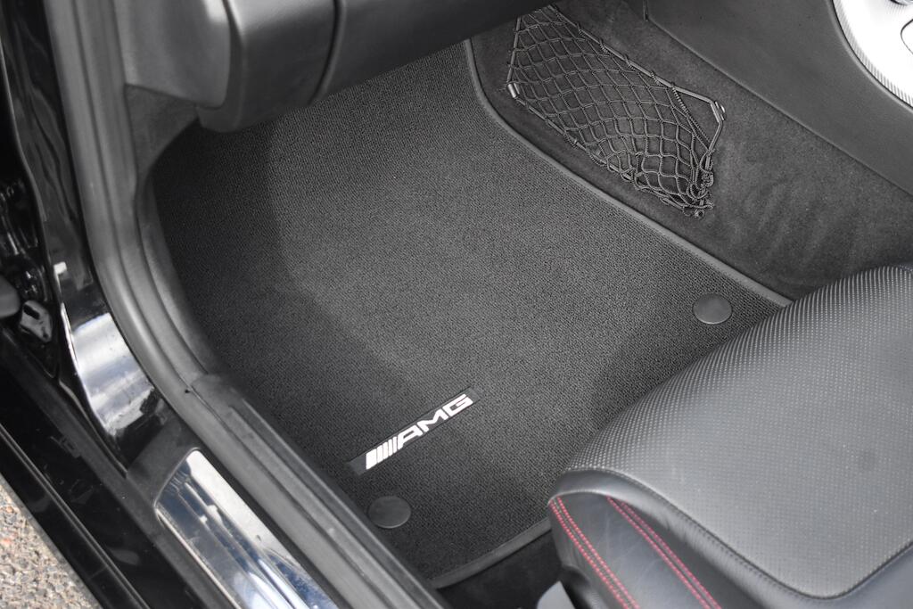 Mercedes-Benz SLC view 33