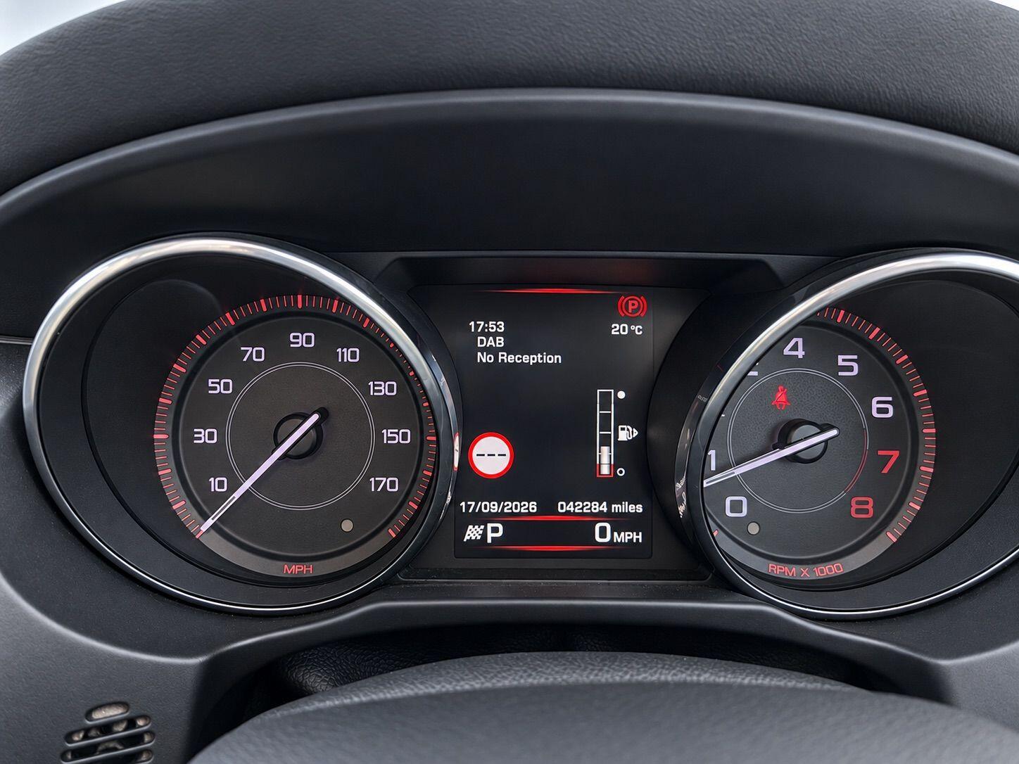 Jaguar Xe view 21
