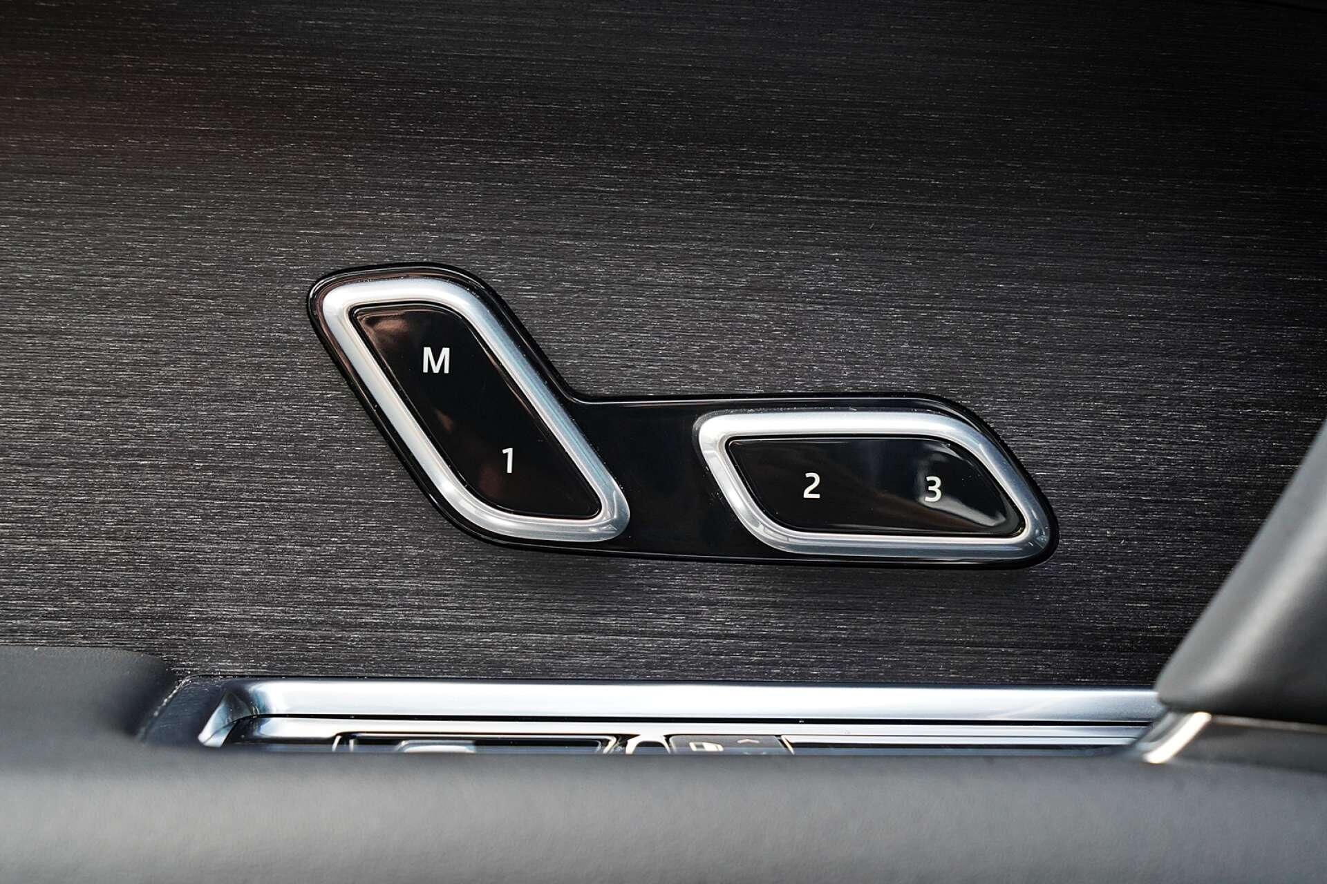 Land Rover Range Rover view 17