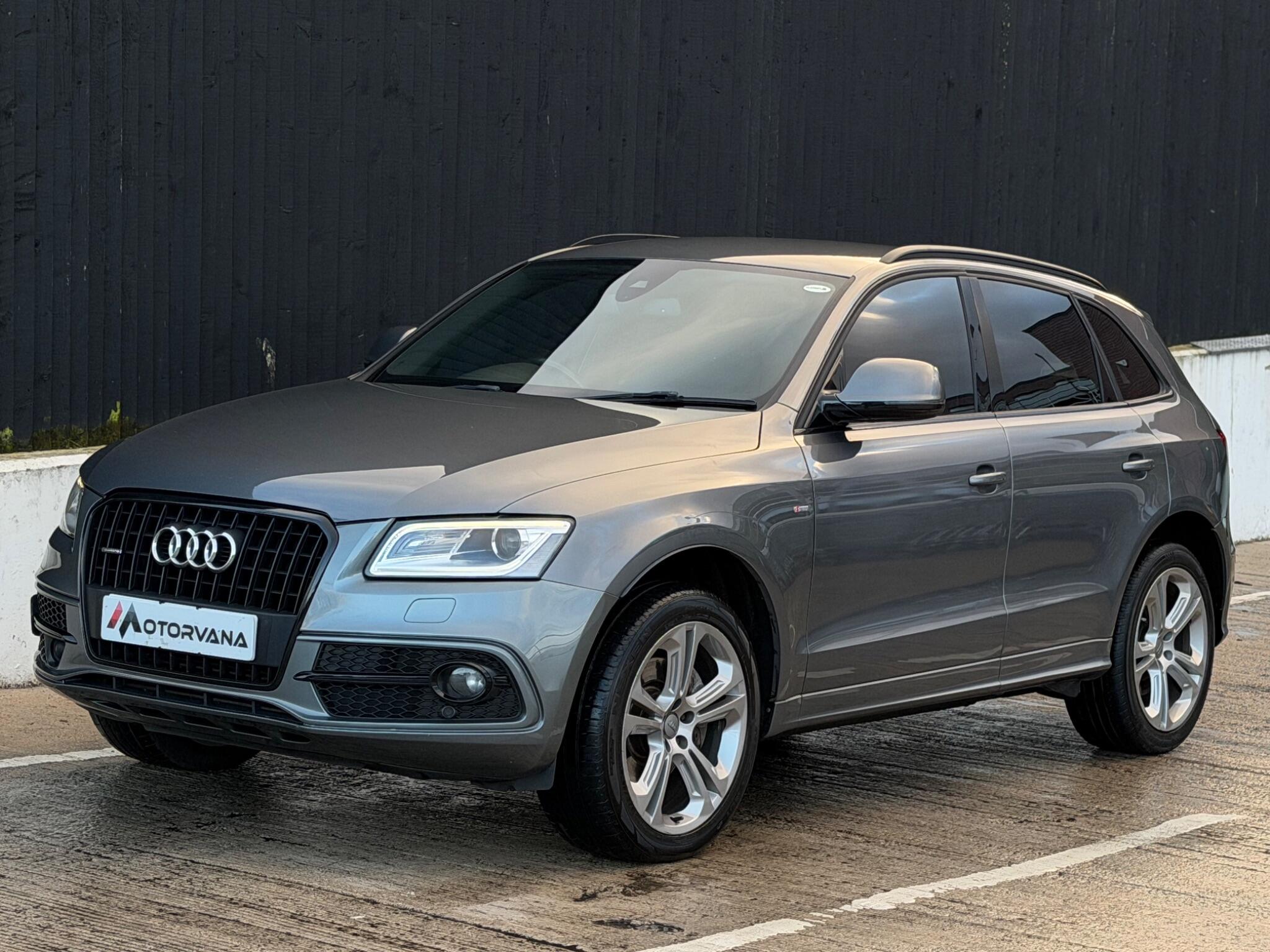 Audi Q5 view 9