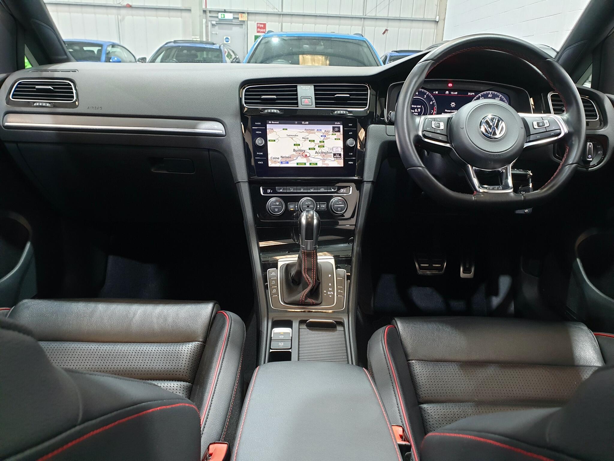Volkswagen Golf view 53