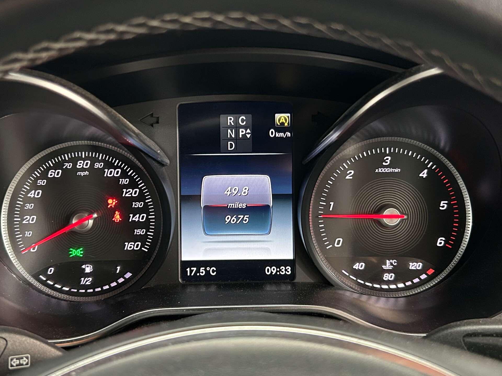 Mercedes-Benz V Class view 35