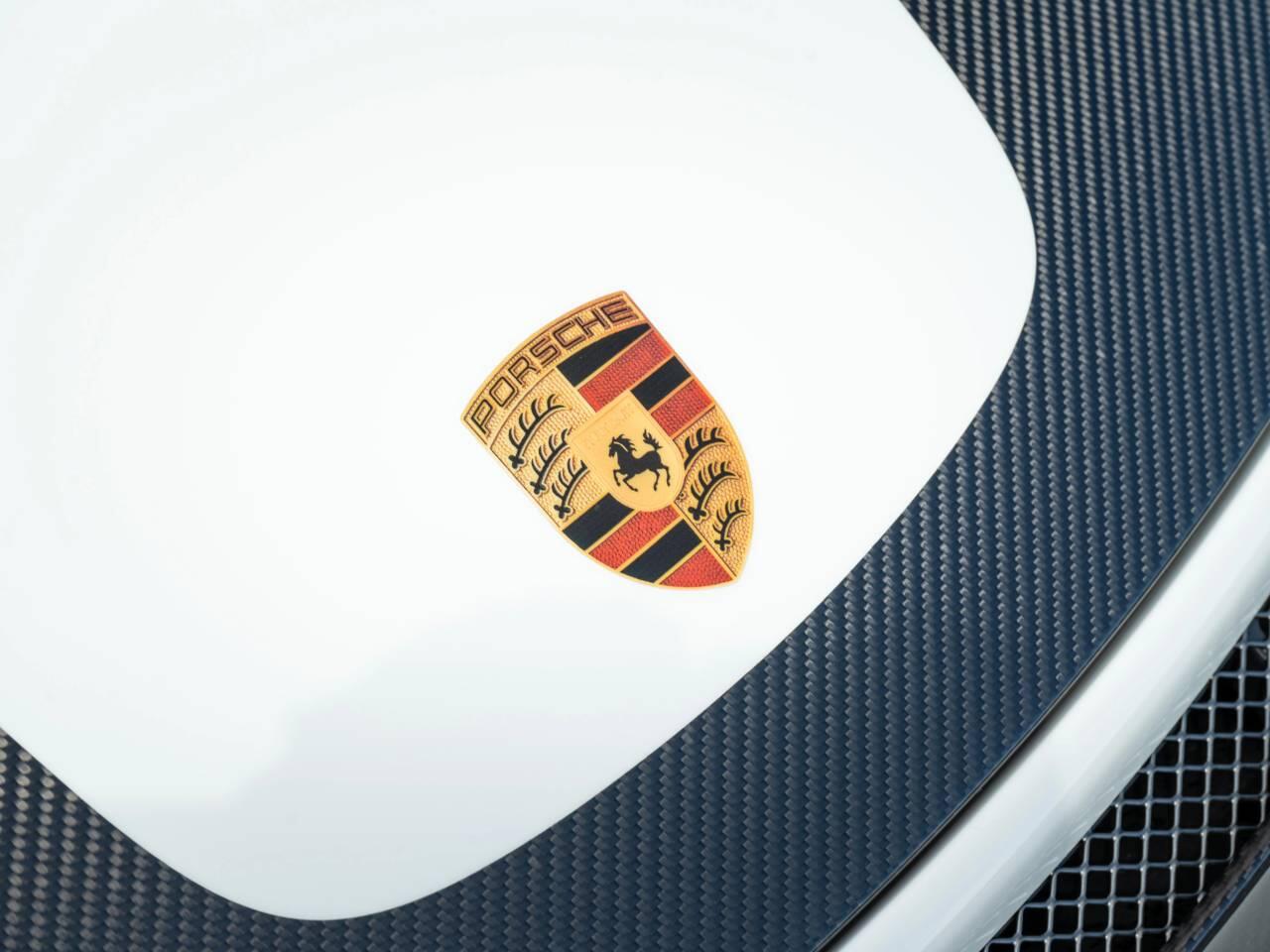 Porsche 911 view 50