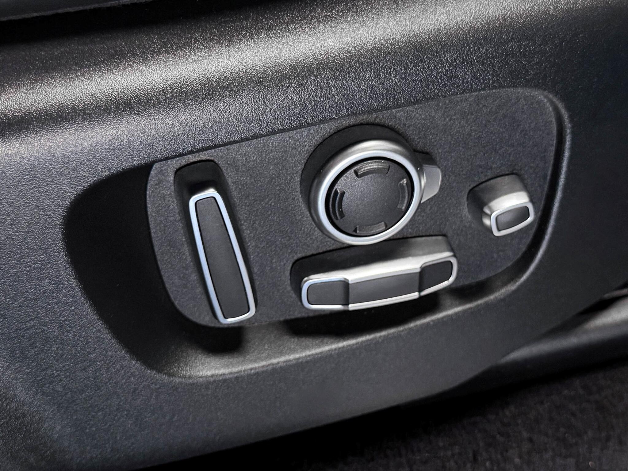 Land Rover Range Rover Sport view 36