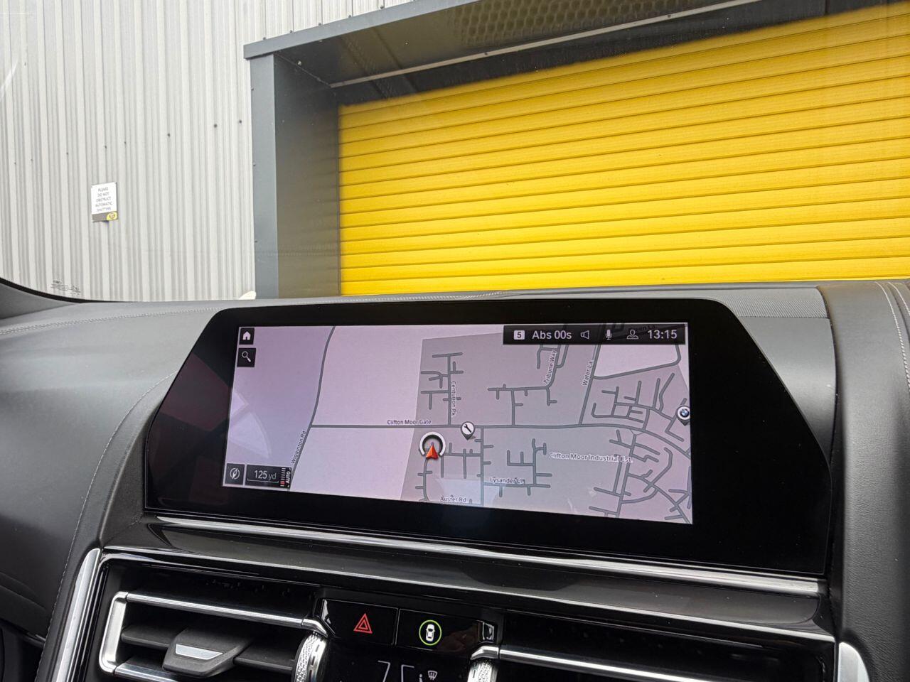 BMW 8 Series view 17