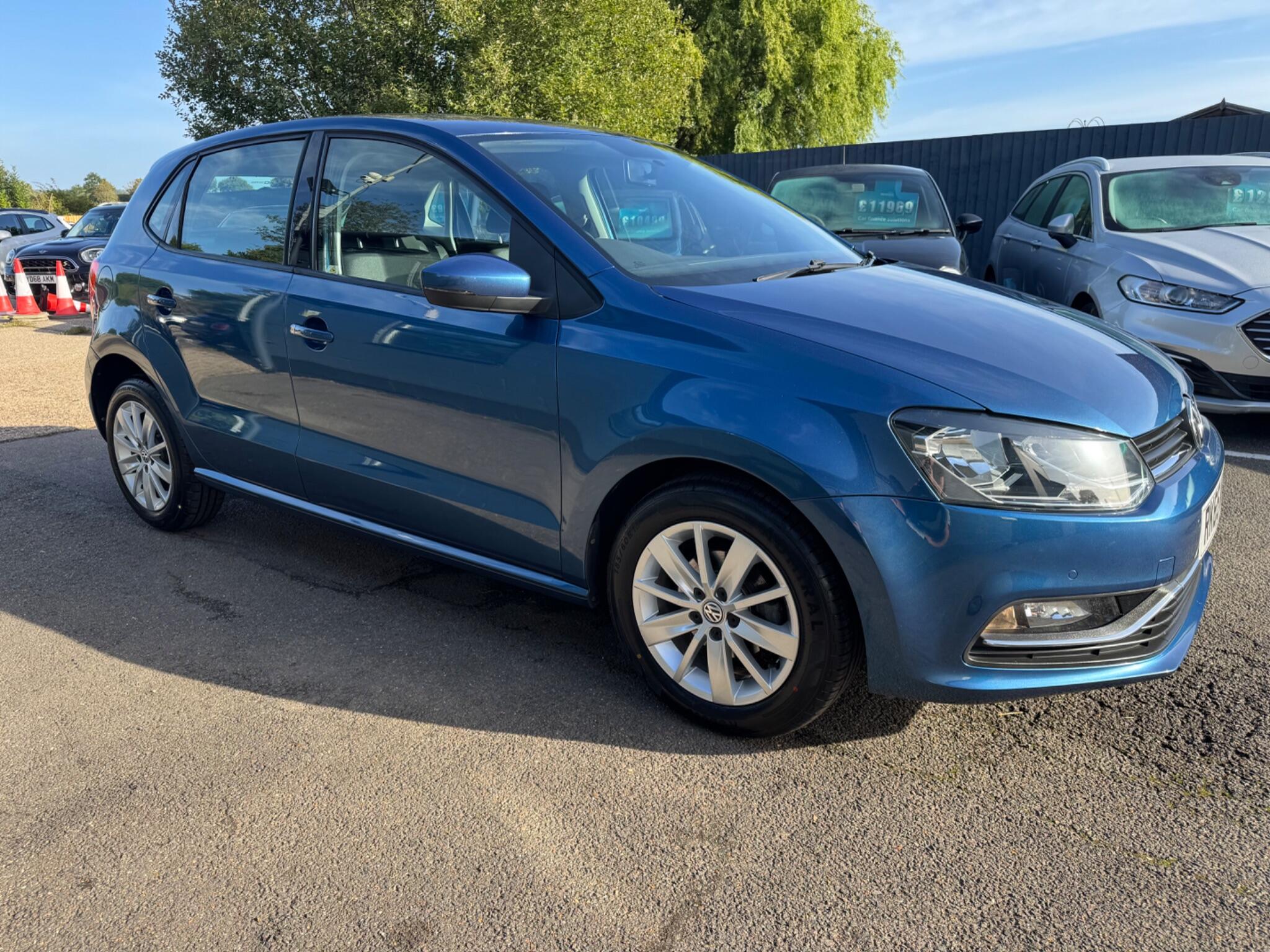Volkswagen Polo view 6