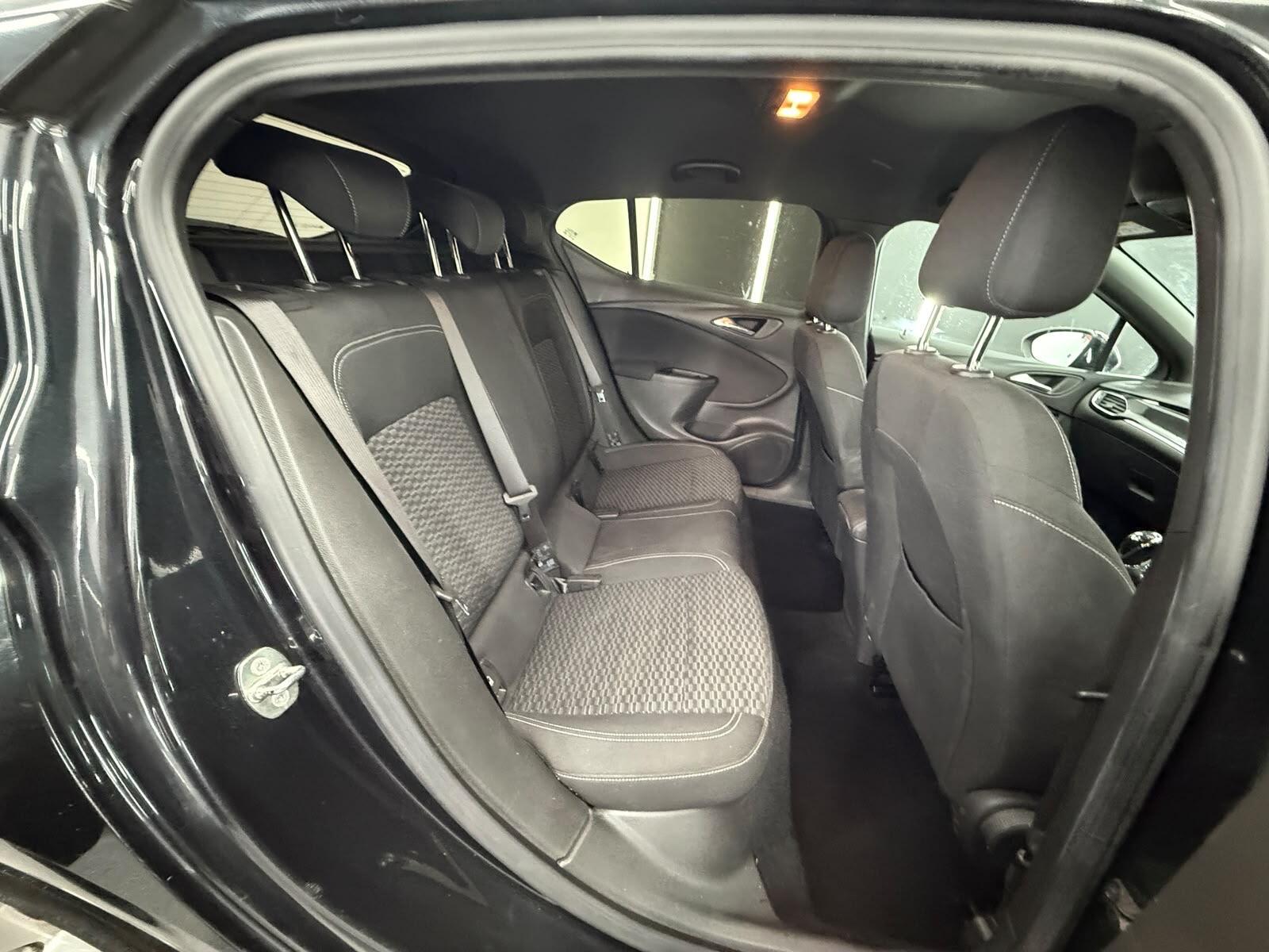 Vauxhall Astra view 26