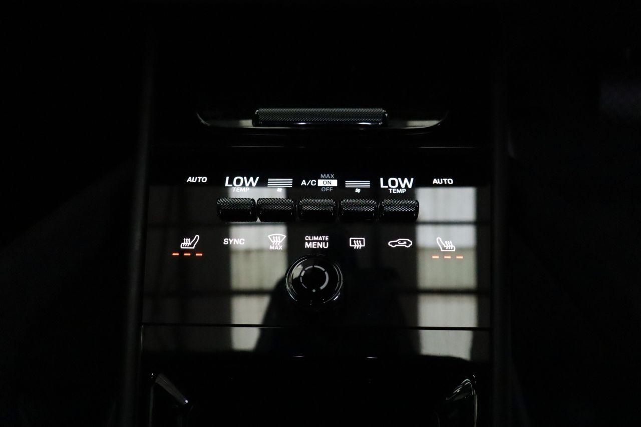 Porsche Cayenne view 30