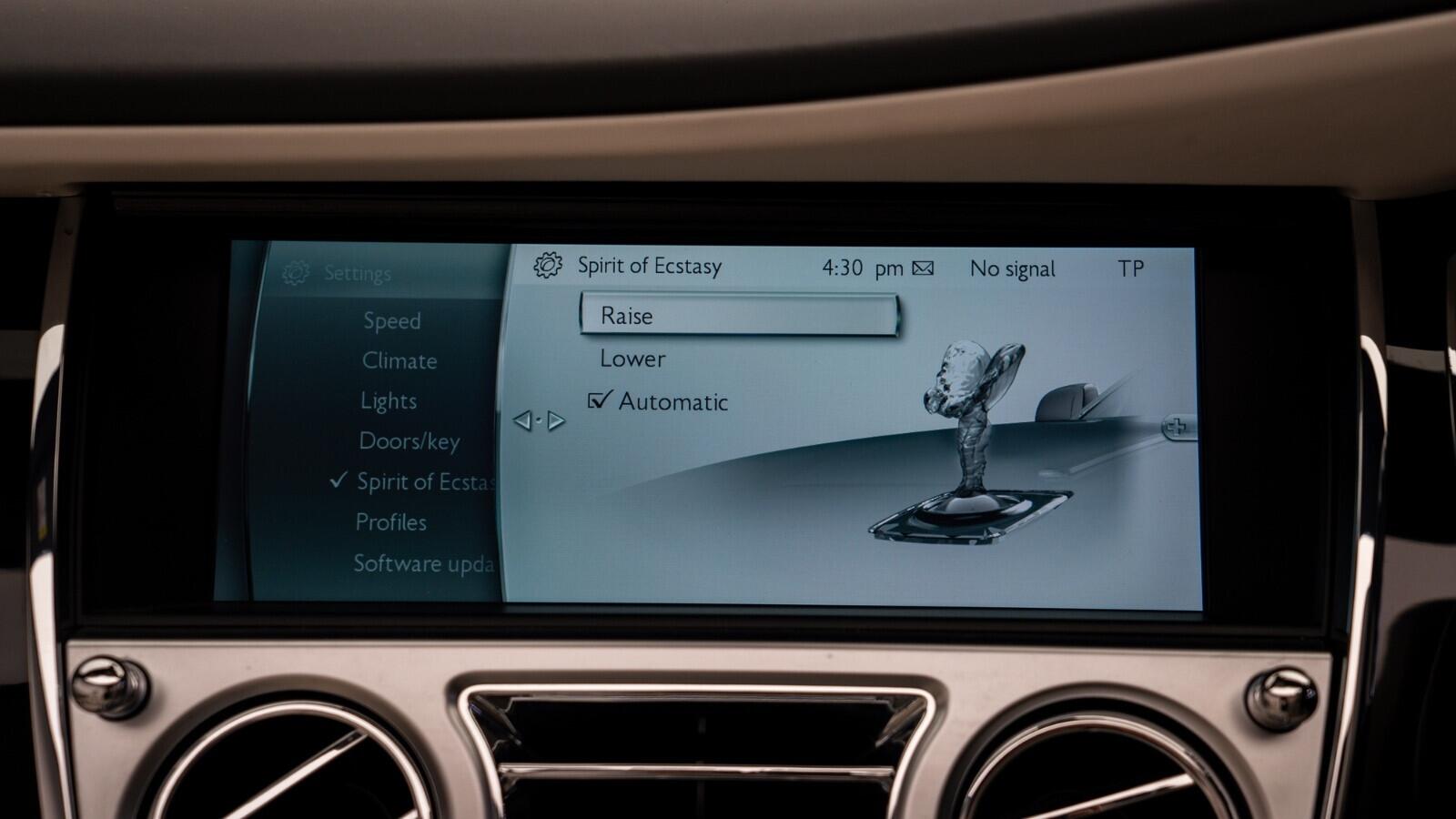 Rolls-Royce Dawn view 19