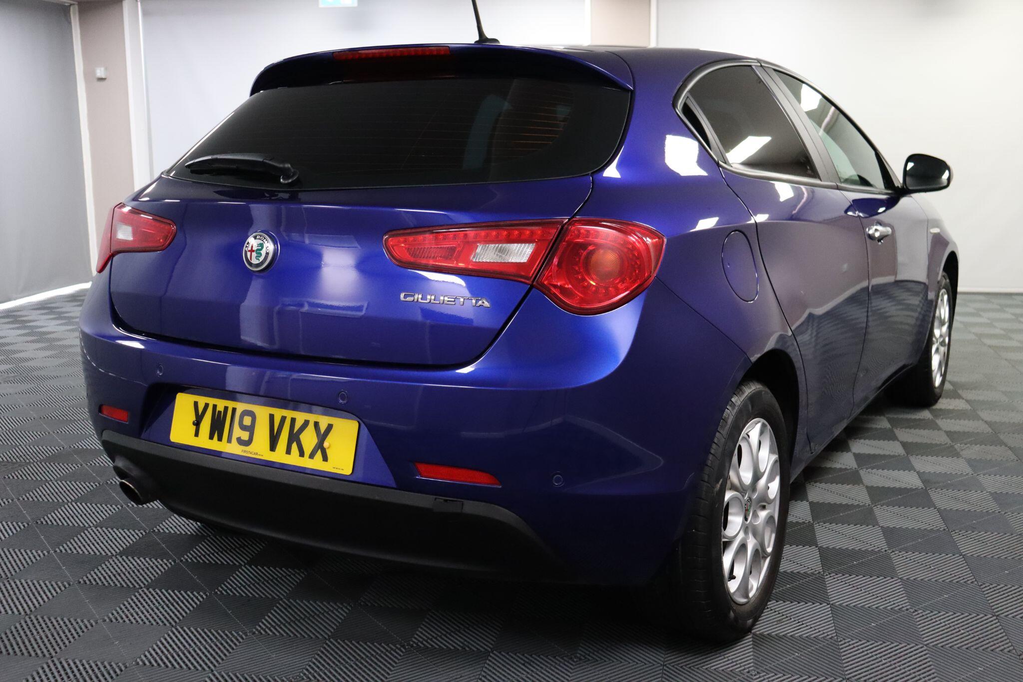 Alfa Romeo Giulietta view 10