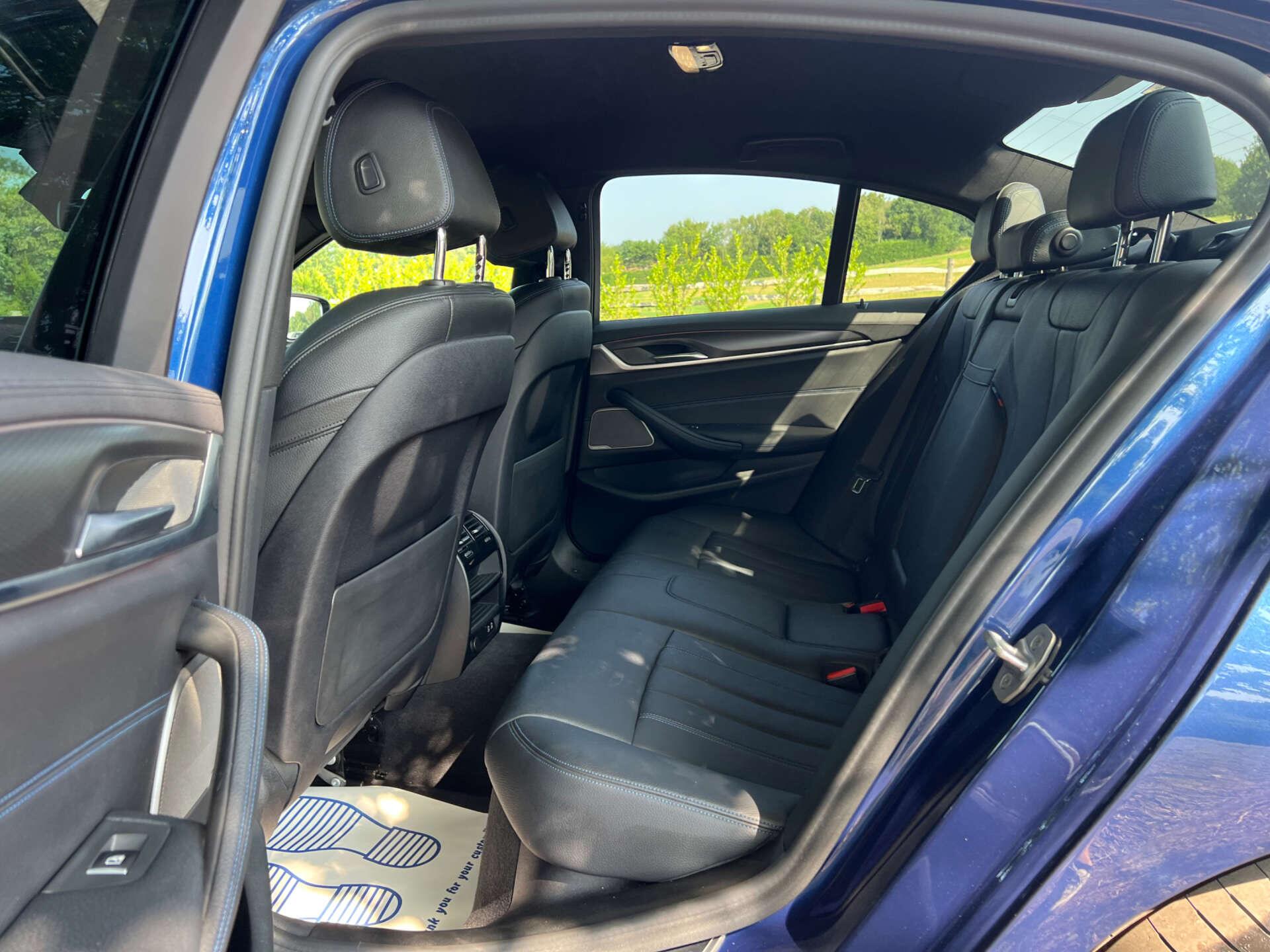 BMW 5 Series view 31