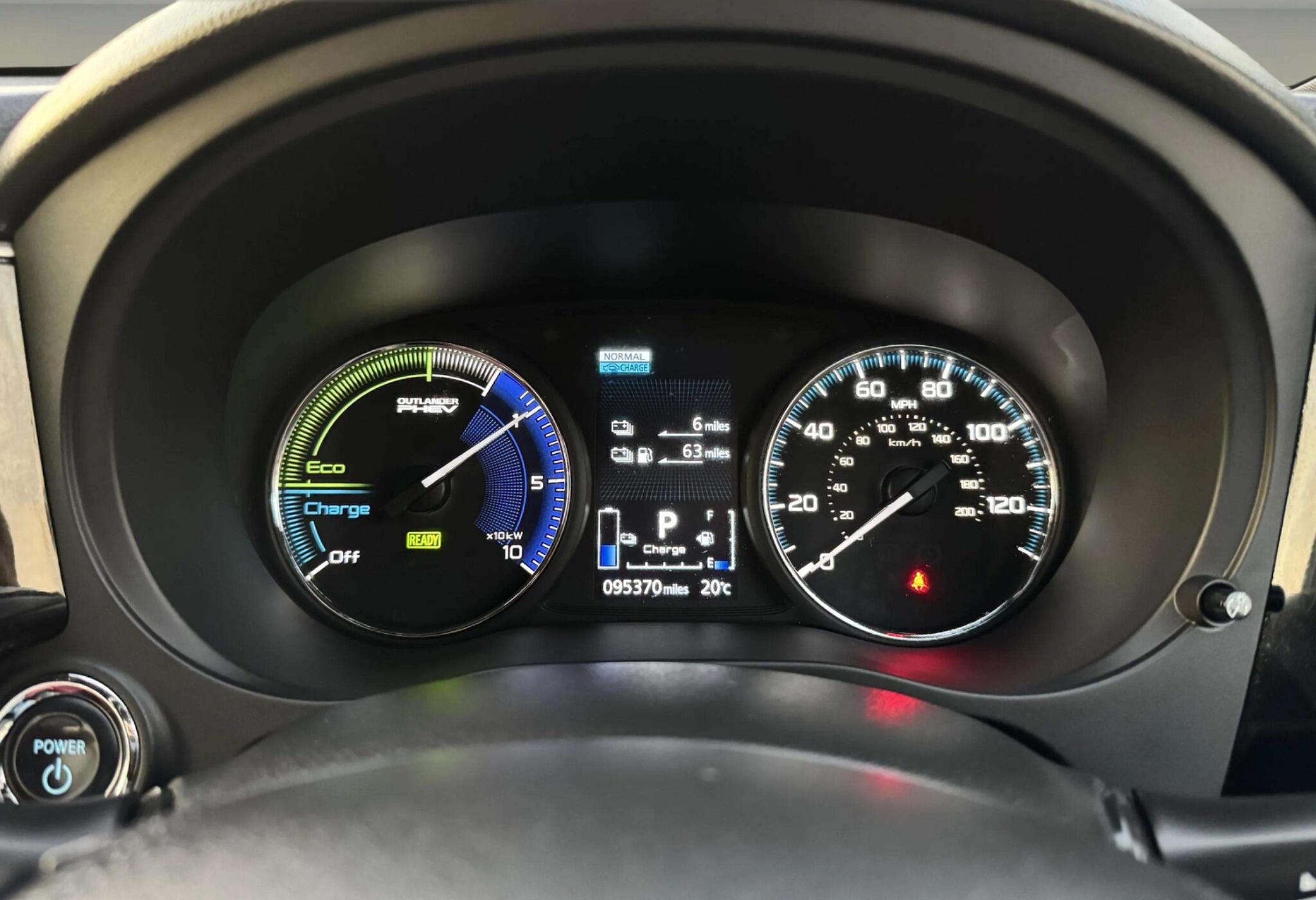 Mitsubishi Outlander view 29