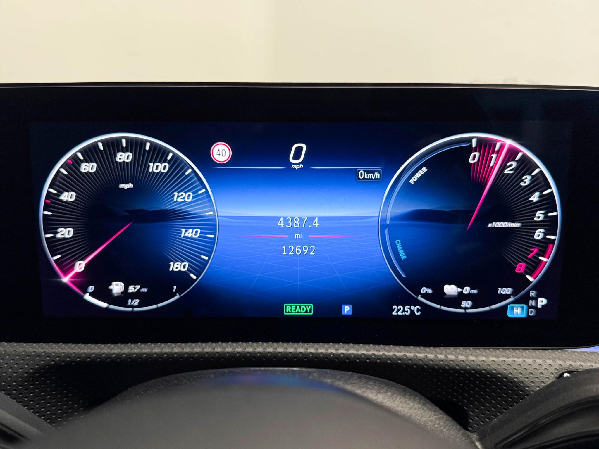Mercedes-Benz Cla view 13