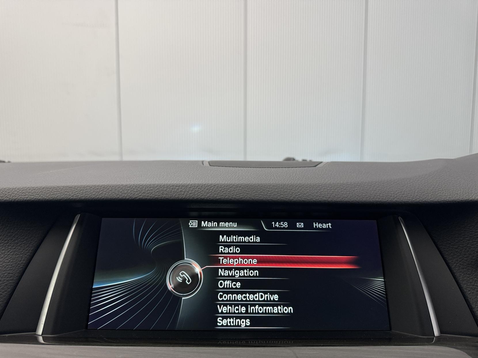 BMW 5 Series view 72