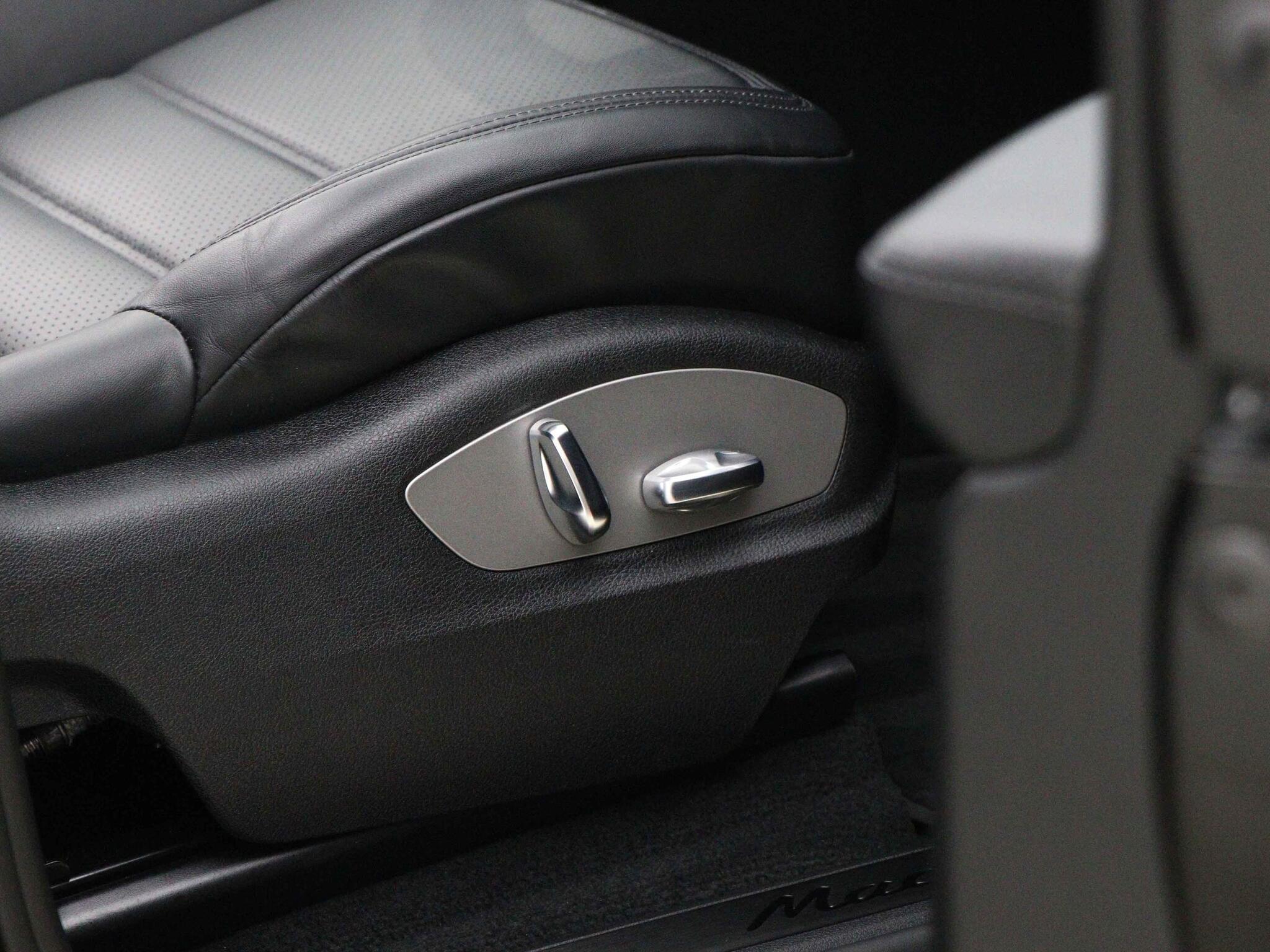 Porsche Macan view 36