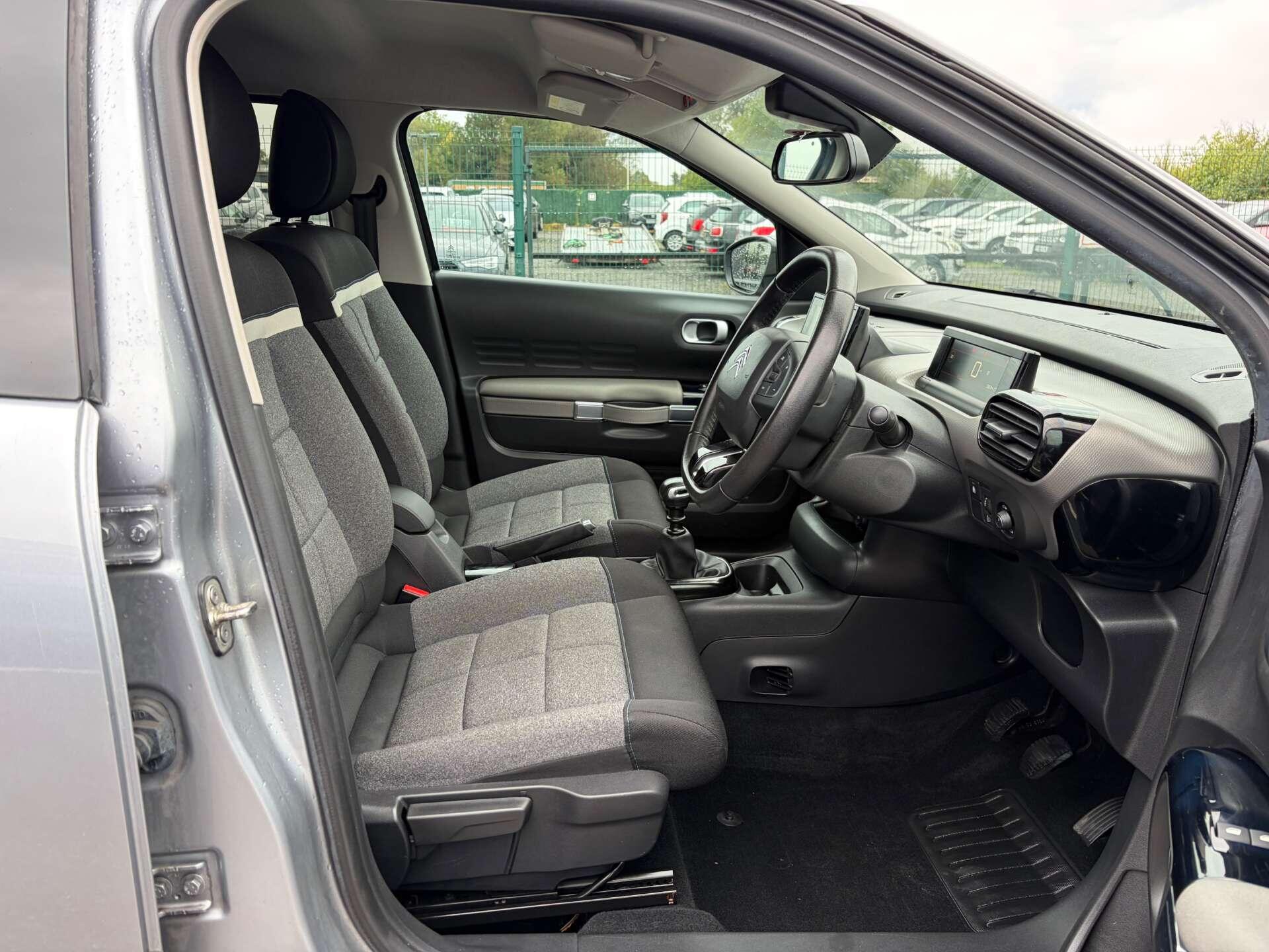 Citroen C4 Cactus view 35