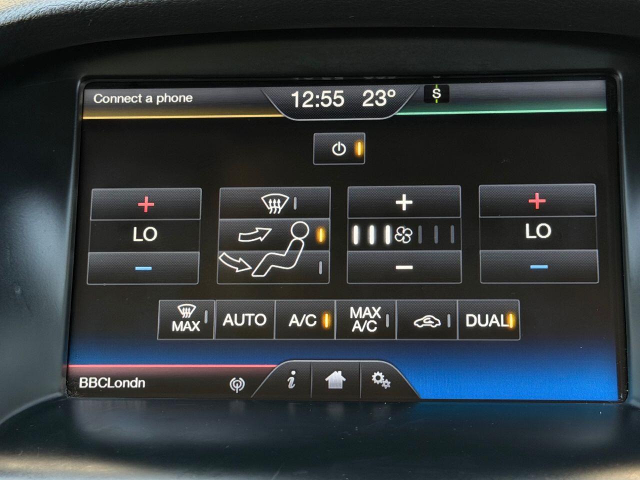 Ford Focus view 41