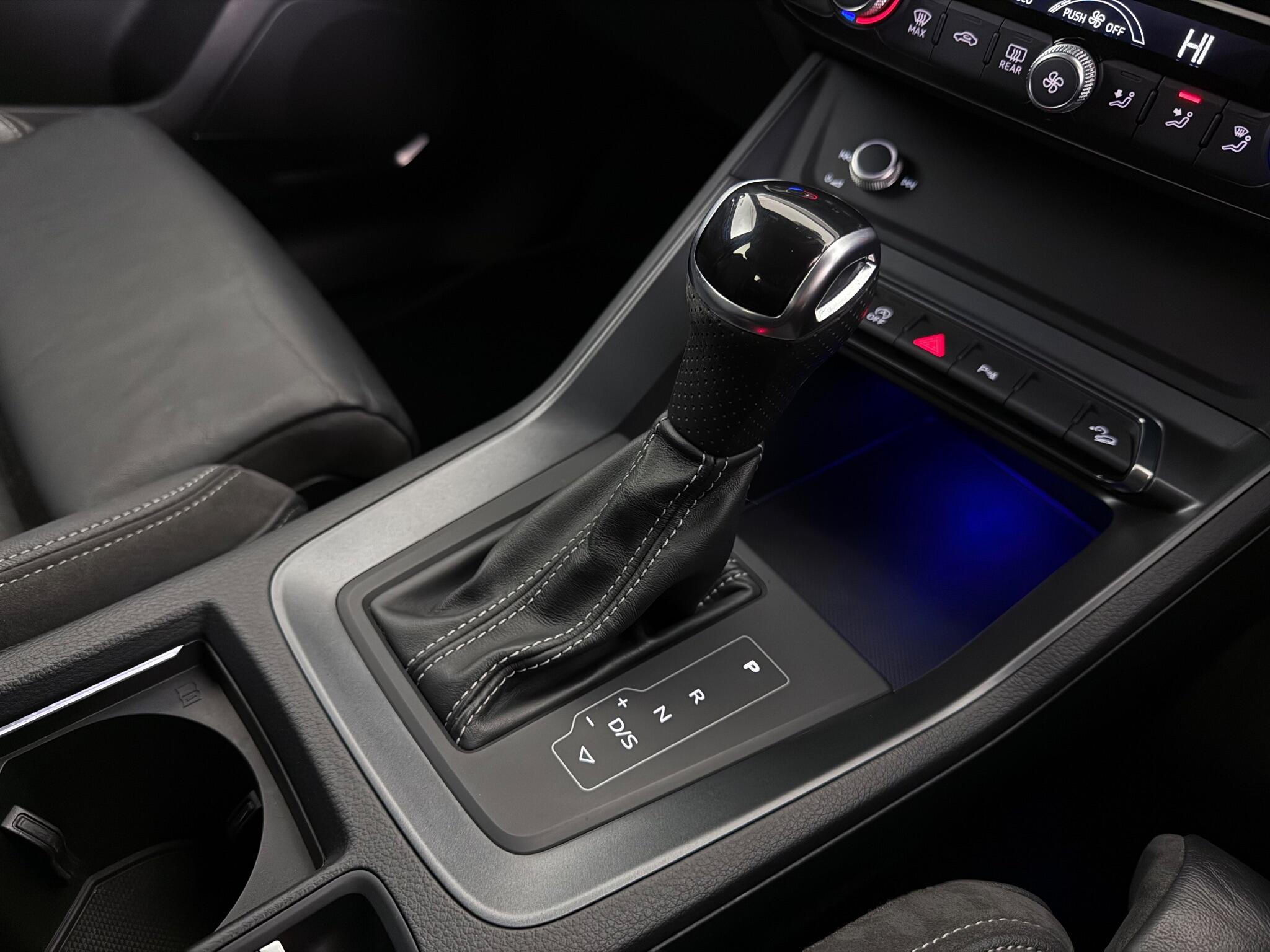 Audi Q3 view 34