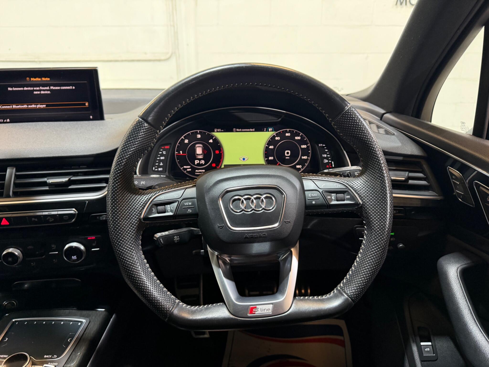 Audi Q7 view 41