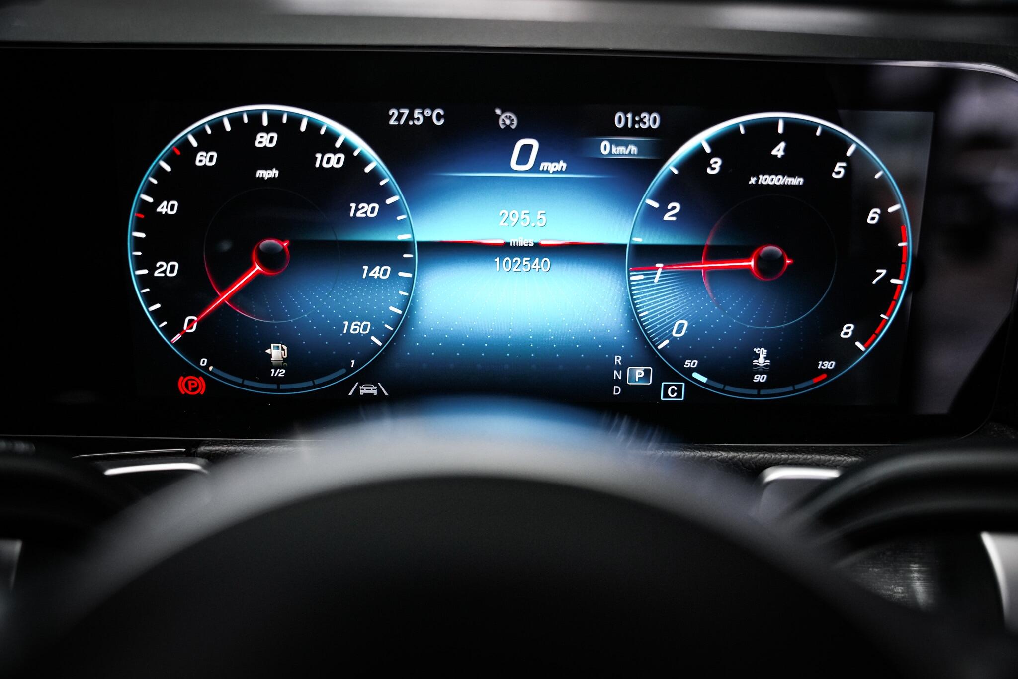 Mercedes-Benz GLB view 21