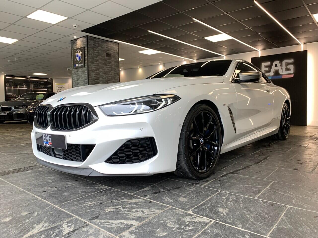 BMW 8 Series view 10