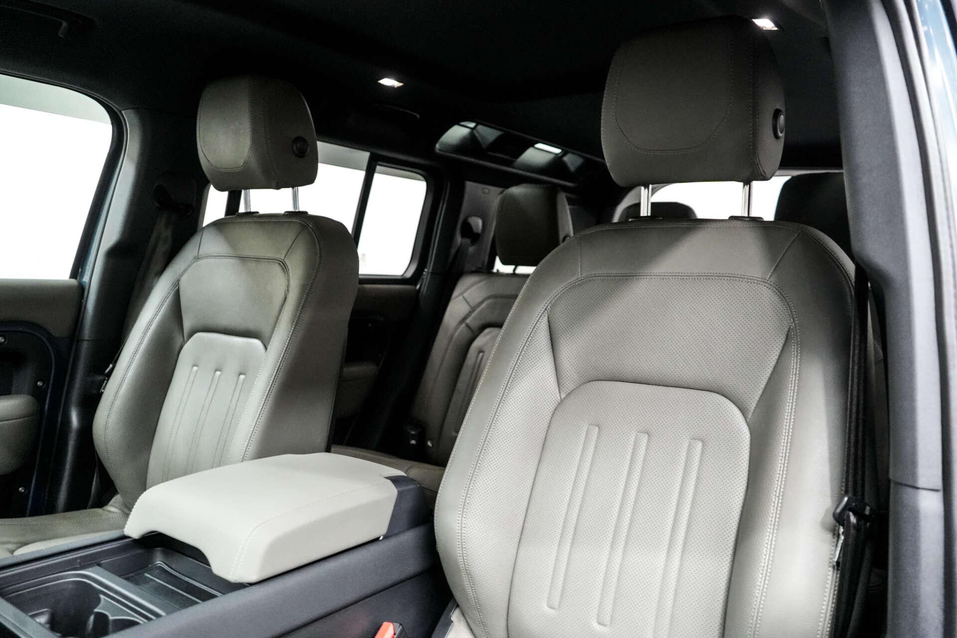 Land Rover Defender view 16